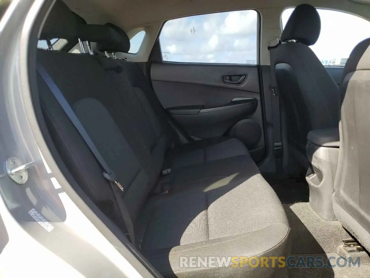 10 Photograph of a damaged car KM8K6CAB8PU041726 HYUNDAI KONA 2023