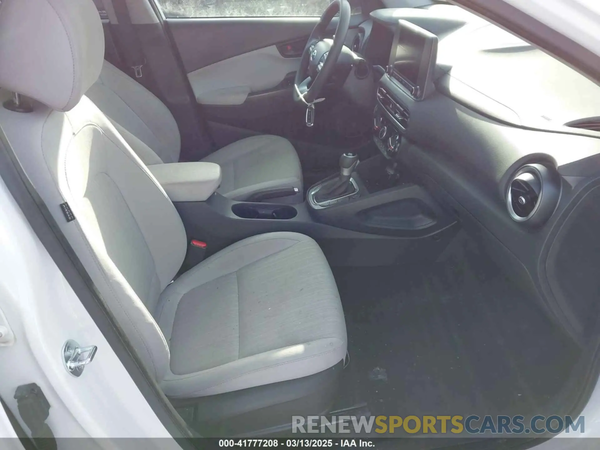 5 Photograph of a damaged car KM8K6CAB8PU981606 HYUNDAI KONA 2023