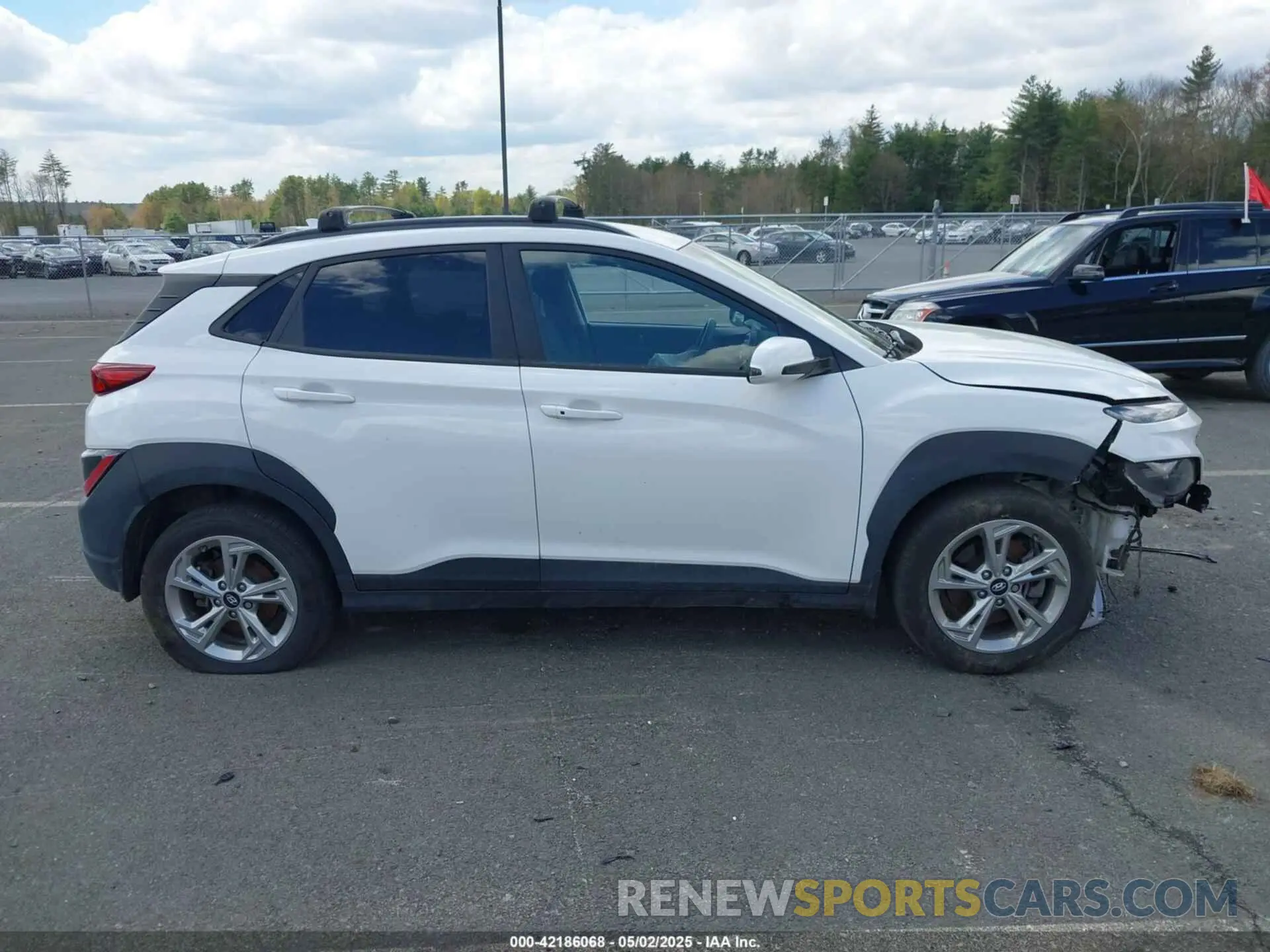 13 Photograph of a damaged car KM8K6CAB9PU054291 HYUNDAI KONA 2023