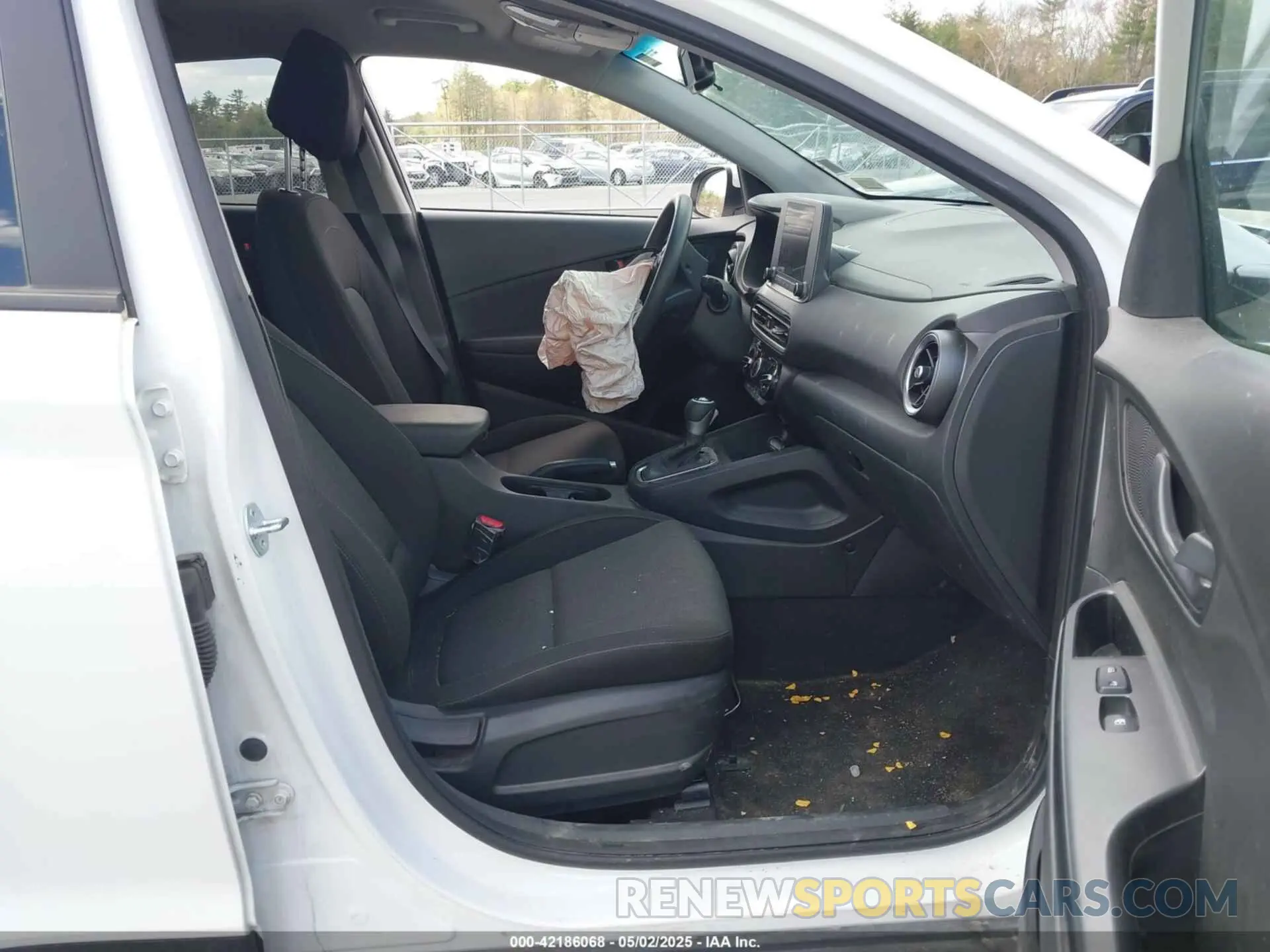 5 Photograph of a damaged car KM8K6CAB9PU054291 HYUNDAI KONA 2023