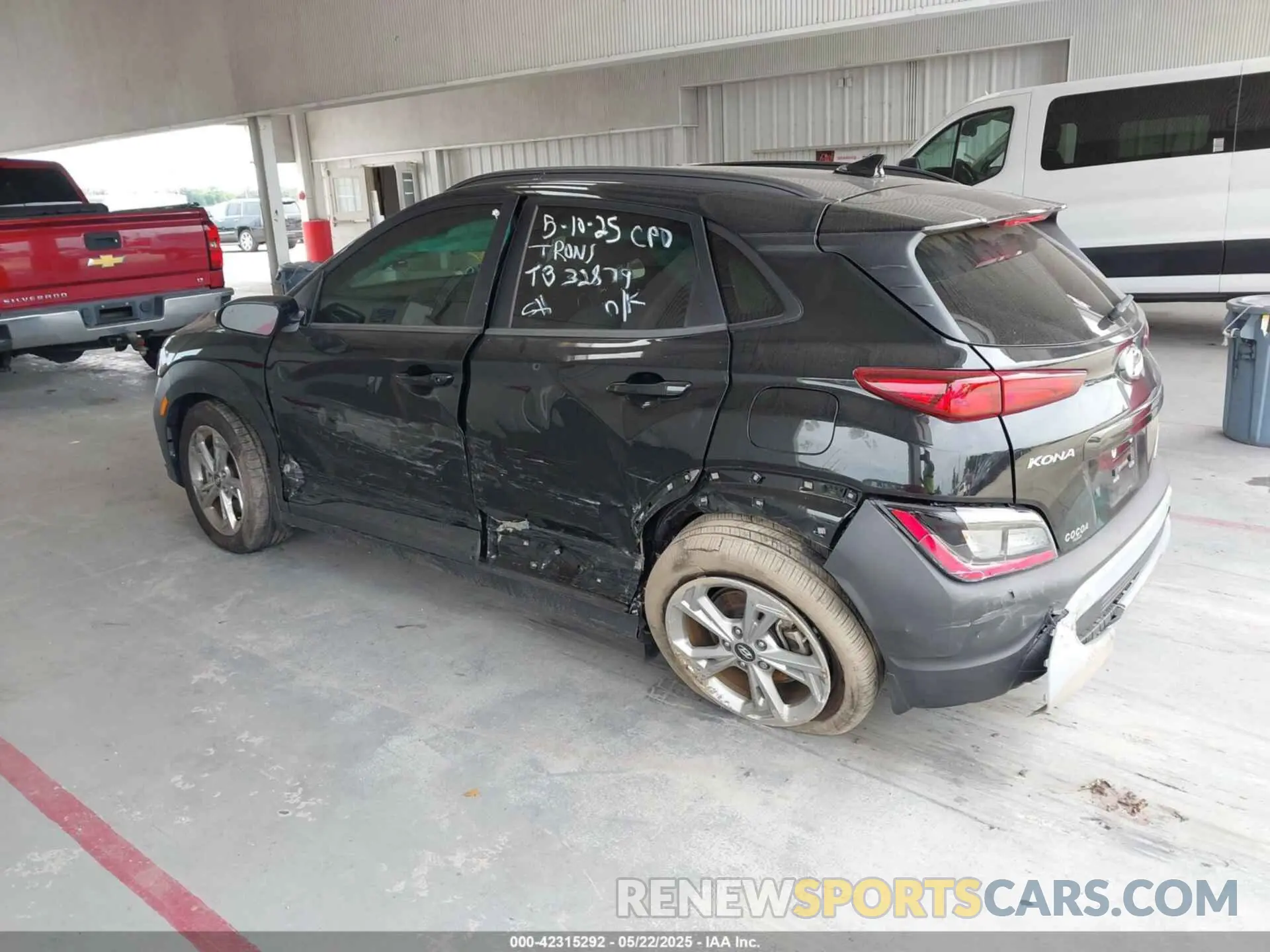 3 Photograph of a damaged car KM8K6CABXPU055868 HYUNDAI KONA 2023