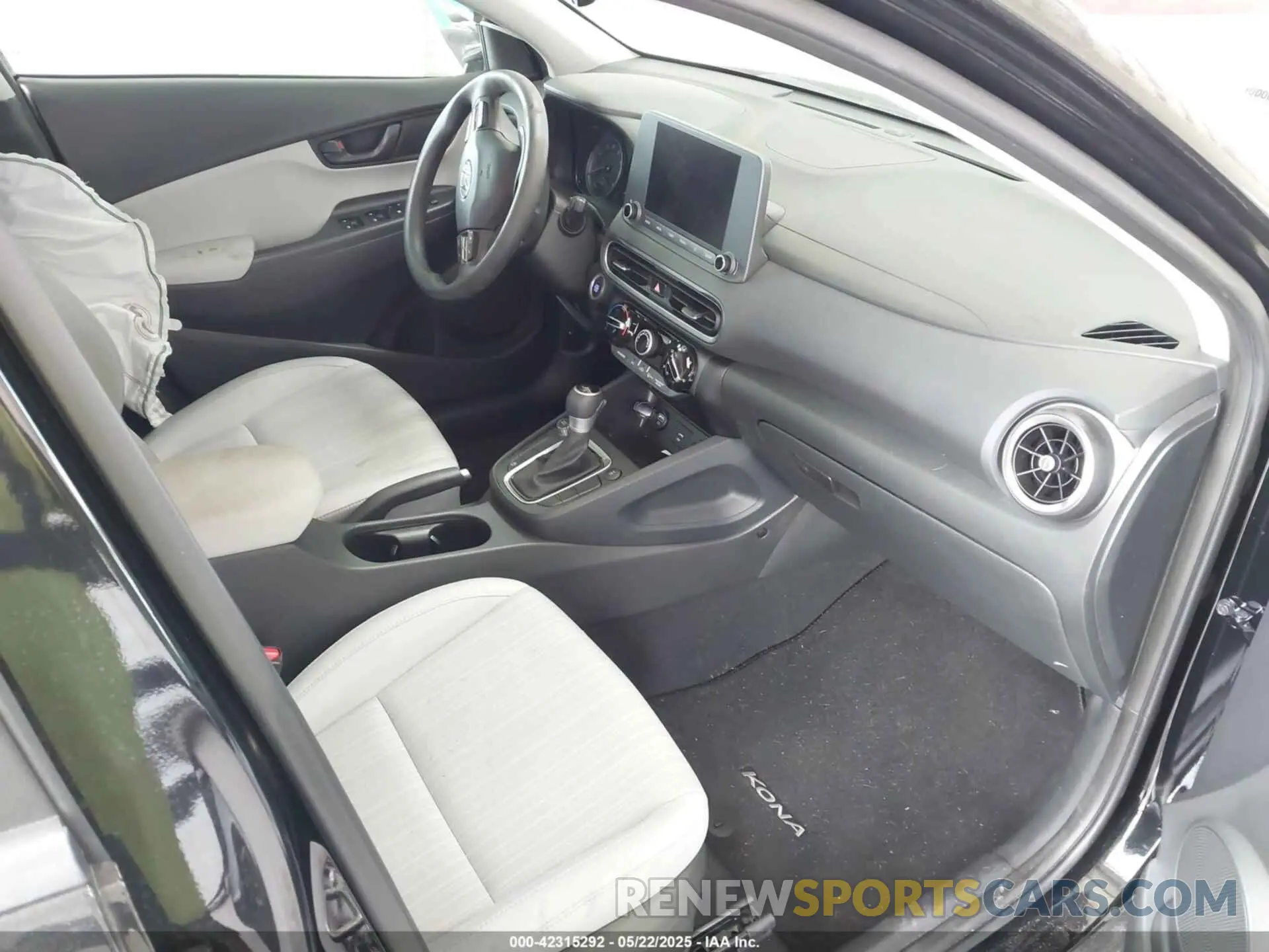 5 Photograph of a damaged car KM8K6CABXPU055868 HYUNDAI KONA 2023