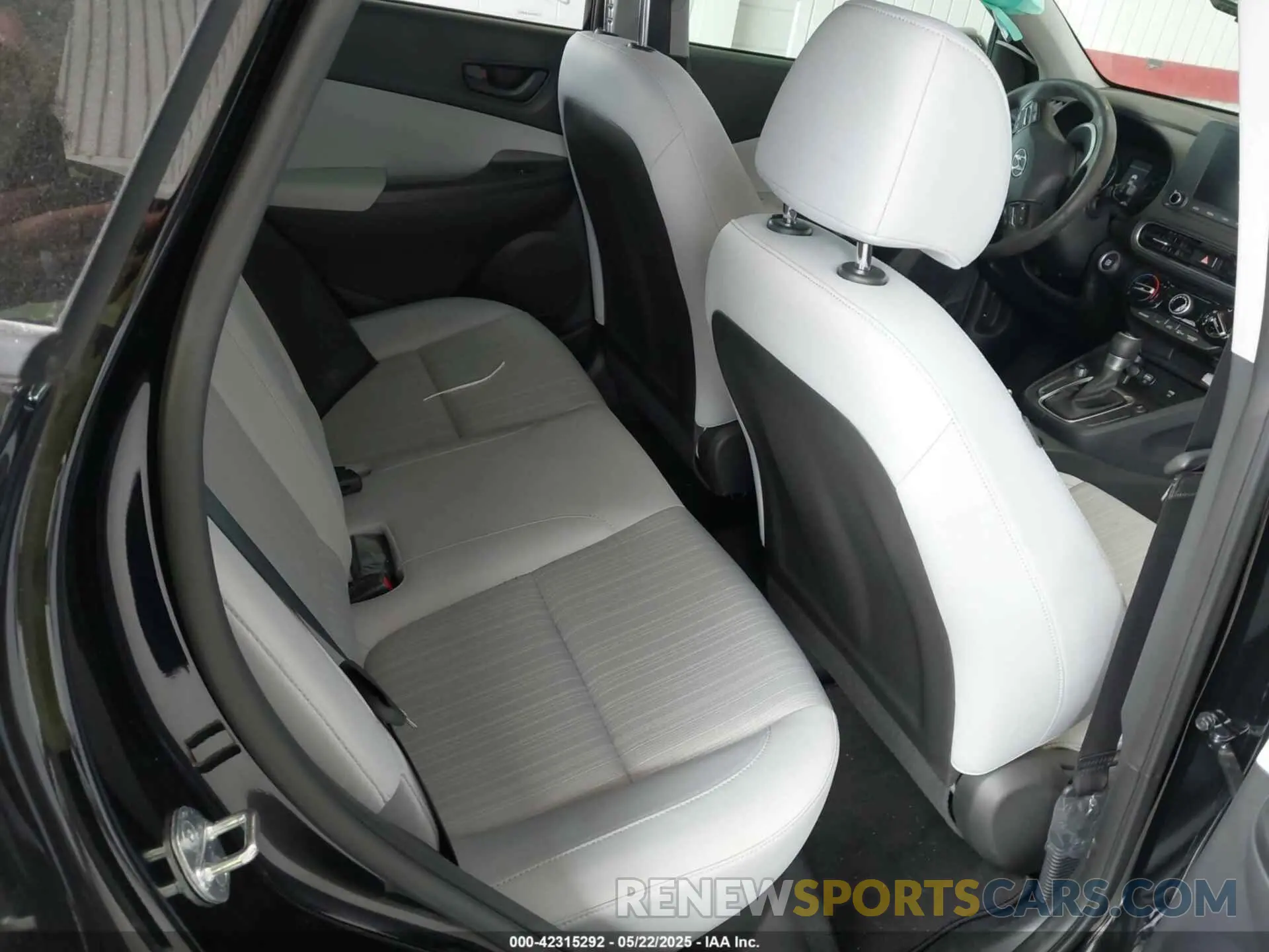 8 Photograph of a damaged car KM8K6CABXPU055868 HYUNDAI KONA 2023