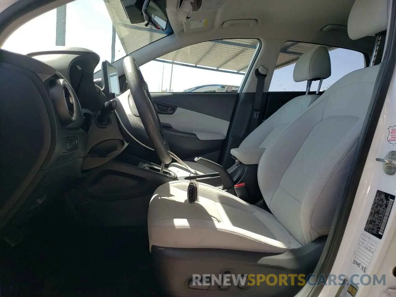 7 Photograph of a damaged car KM8K6CABXPU969800 HYUNDAI KONA 2023