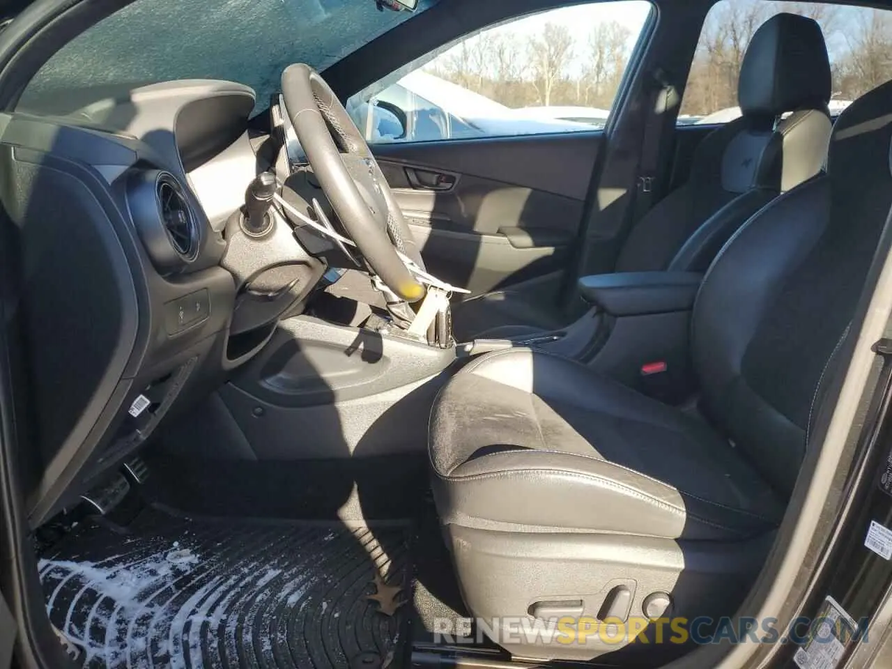 7 Photograph of a damaged car KM8KH3AC0PU008061 HYUNDAI KONA 2023