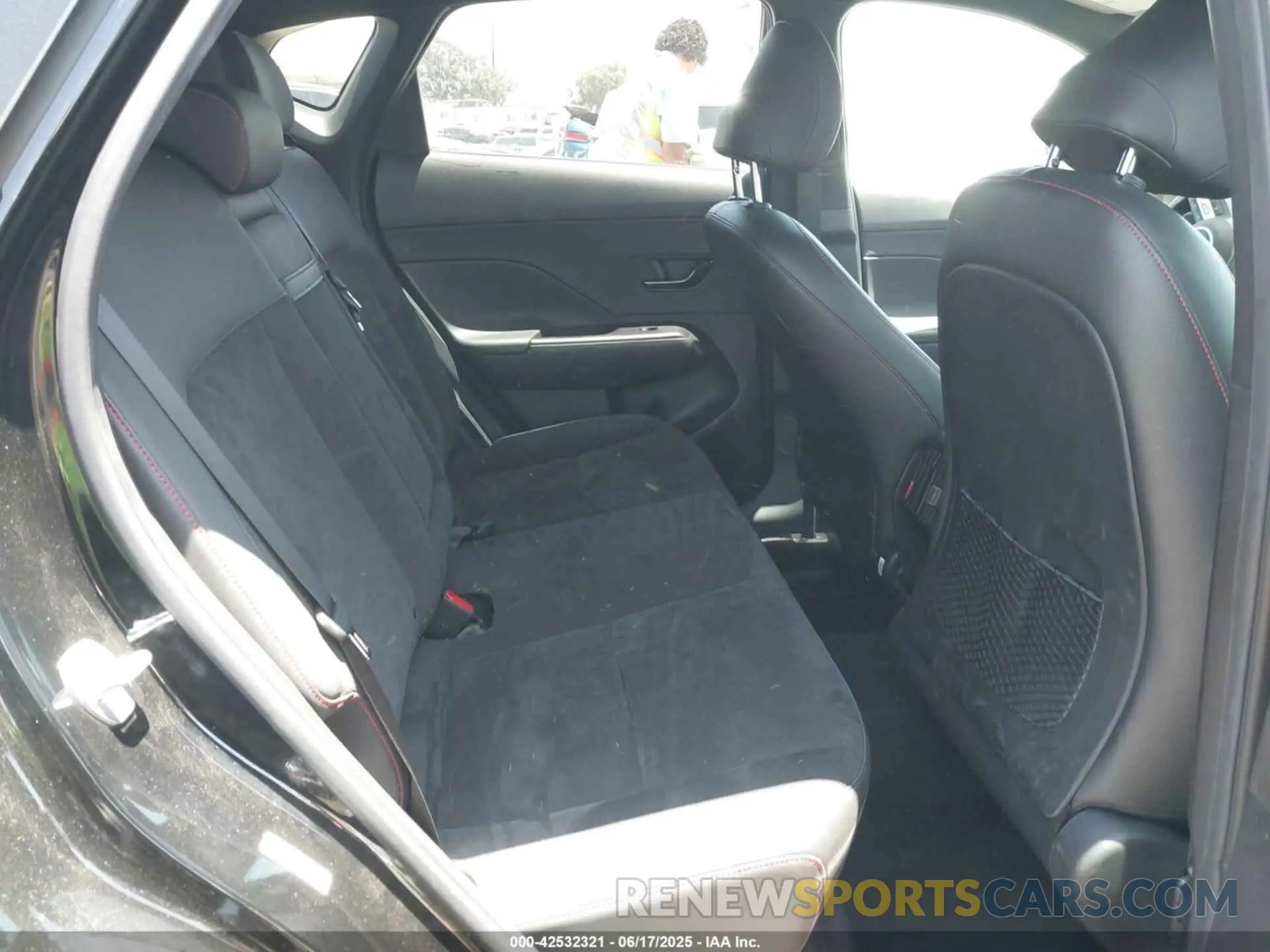 8 Photograph of a damaged car KM8HA3A38RU034537 HYUNDAI KONA 2024