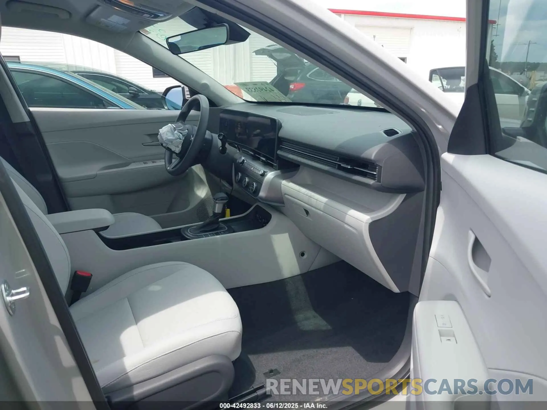 5 Photograph of a damaged car KM8HA3AB4RU129569 HYUNDAI KONA 2024