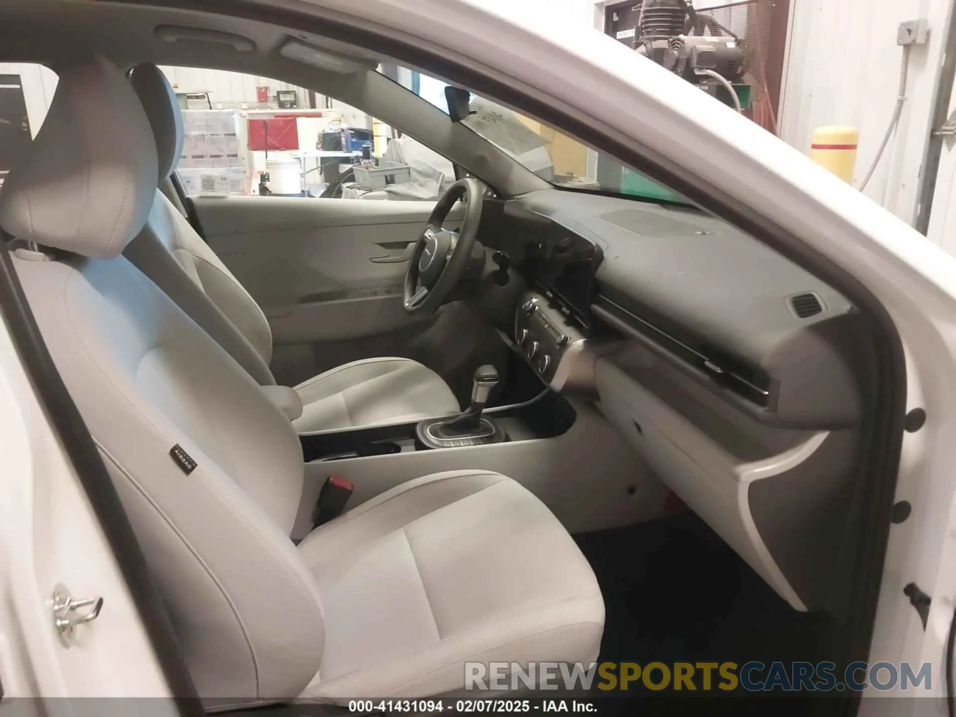 5 Photograph of a damaged car KM8HA3AB5RU121514 HYUNDAI KONA 2024