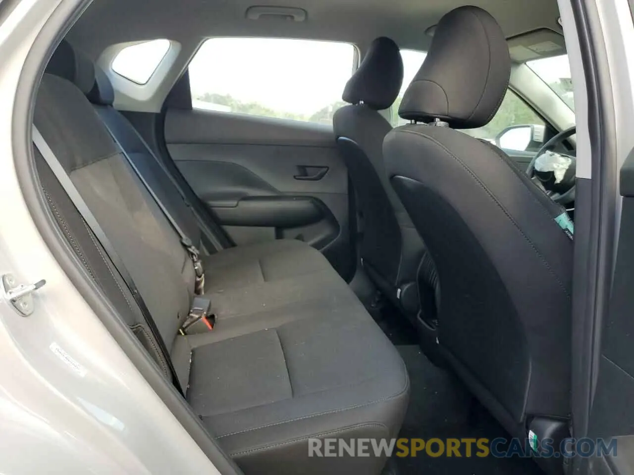 10 Photograph of a damaged car KM8HA3AB6RU040862 HYUNDAI KONA 2024