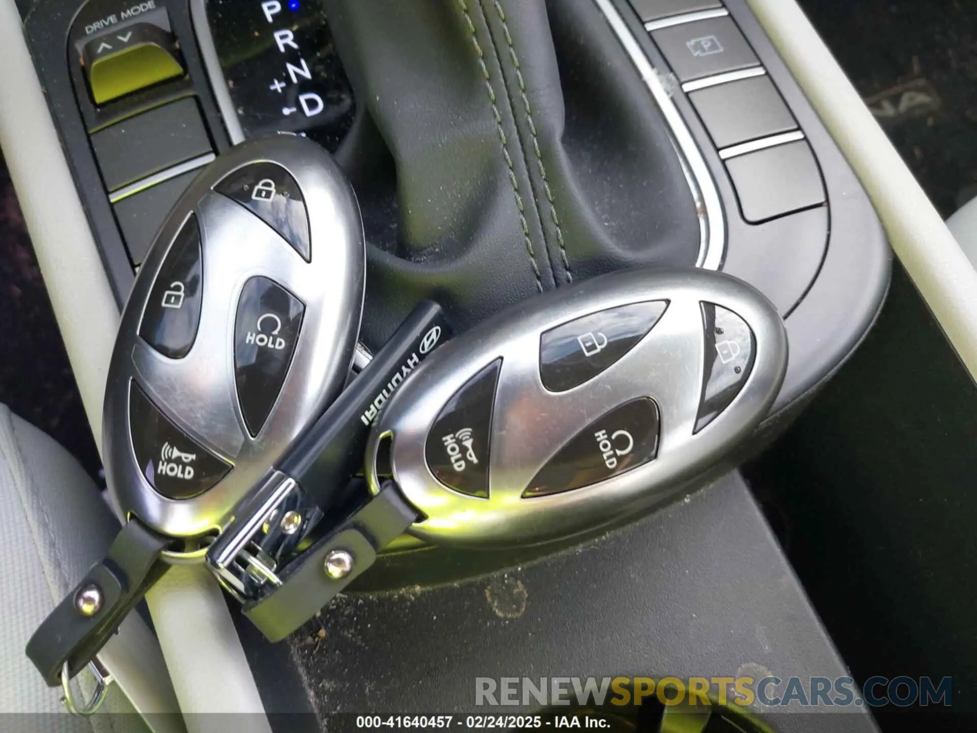 11 Photograph of a damaged car KM8HA3ABXRU112114 HYUNDAI KONA 2024