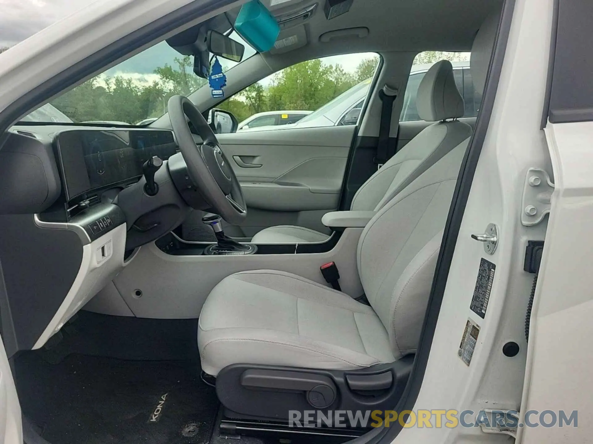 10 Photograph of a damaged car KM8HACAB1RU146331 HYUNDAI KONA 2024
