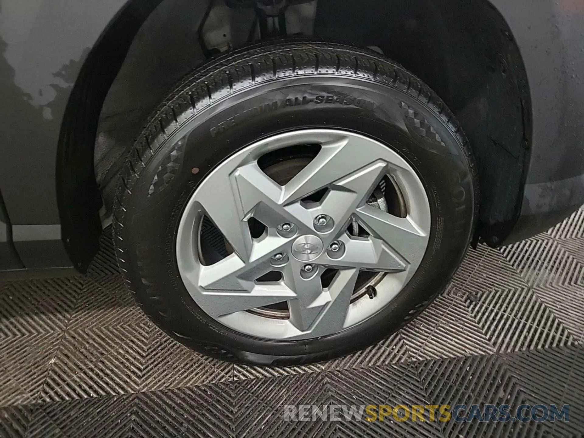 20 Photograph of a damaged car KM8HACAB1RU146331 HYUNDAI KONA 2024