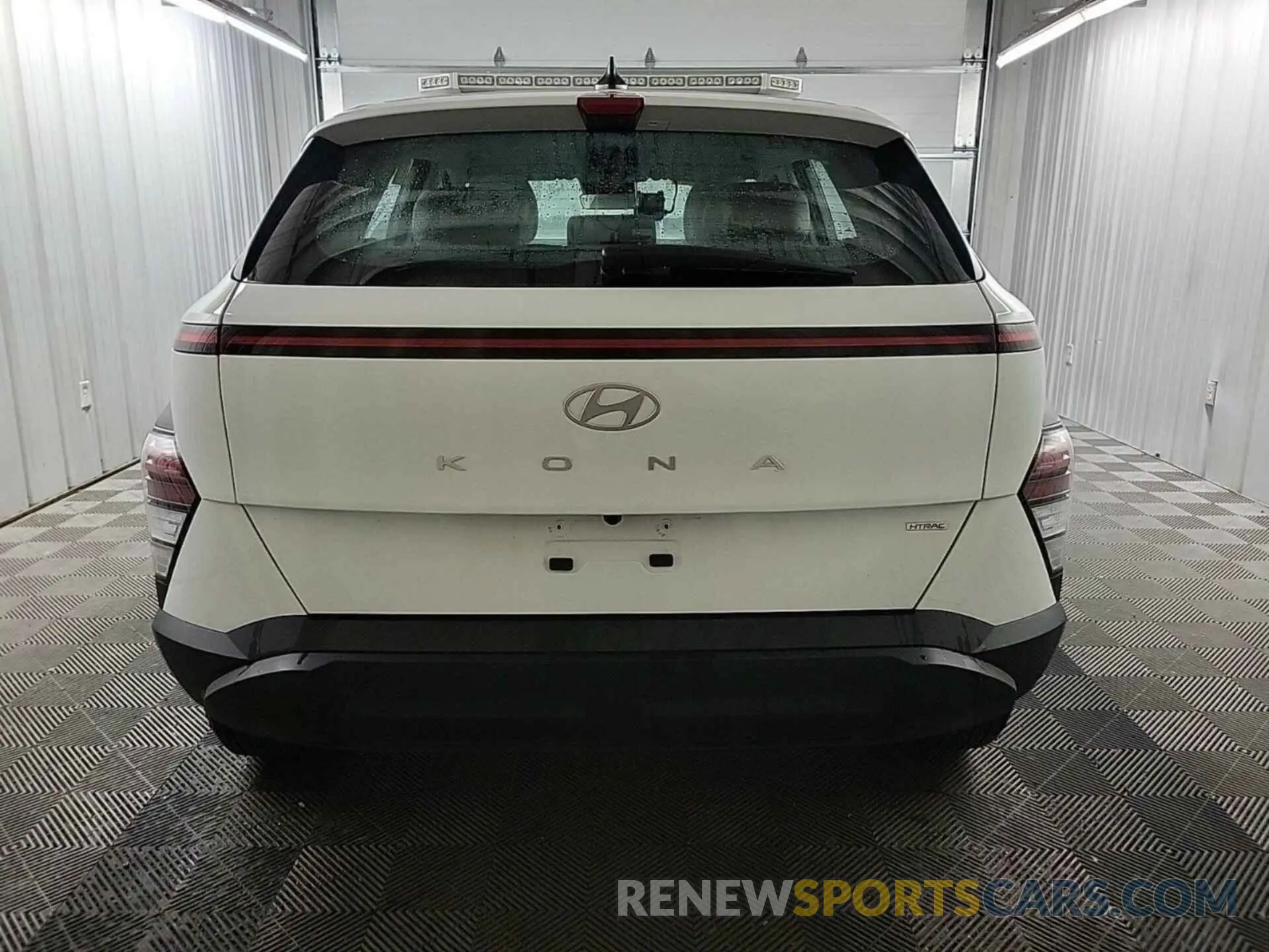 25 Photograph of a damaged car KM8HACAB6RU146258 HYUNDAI KONA 2024