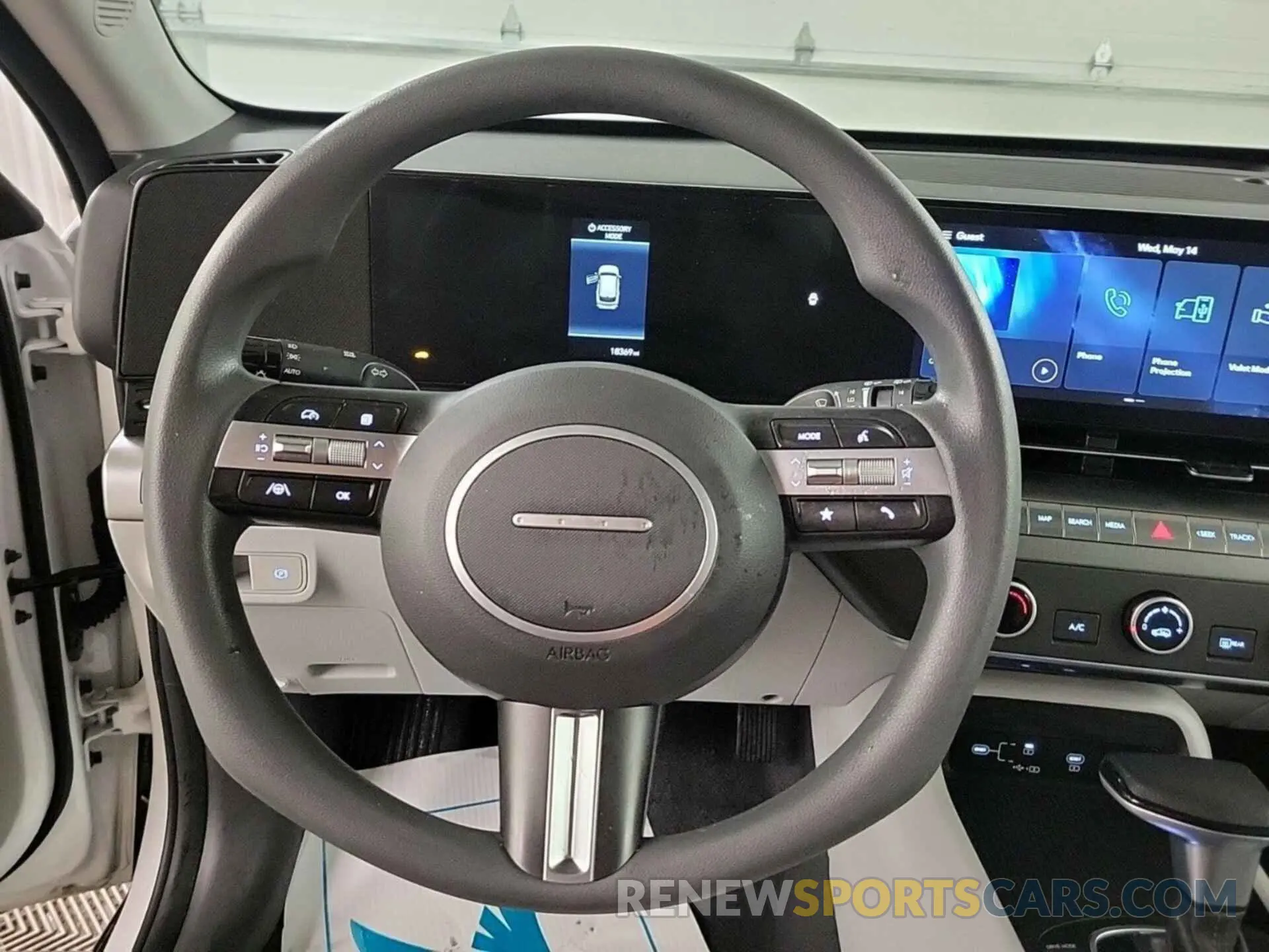 31 Photograph of a damaged car KM8HACAB6RU146258 HYUNDAI KONA 2024