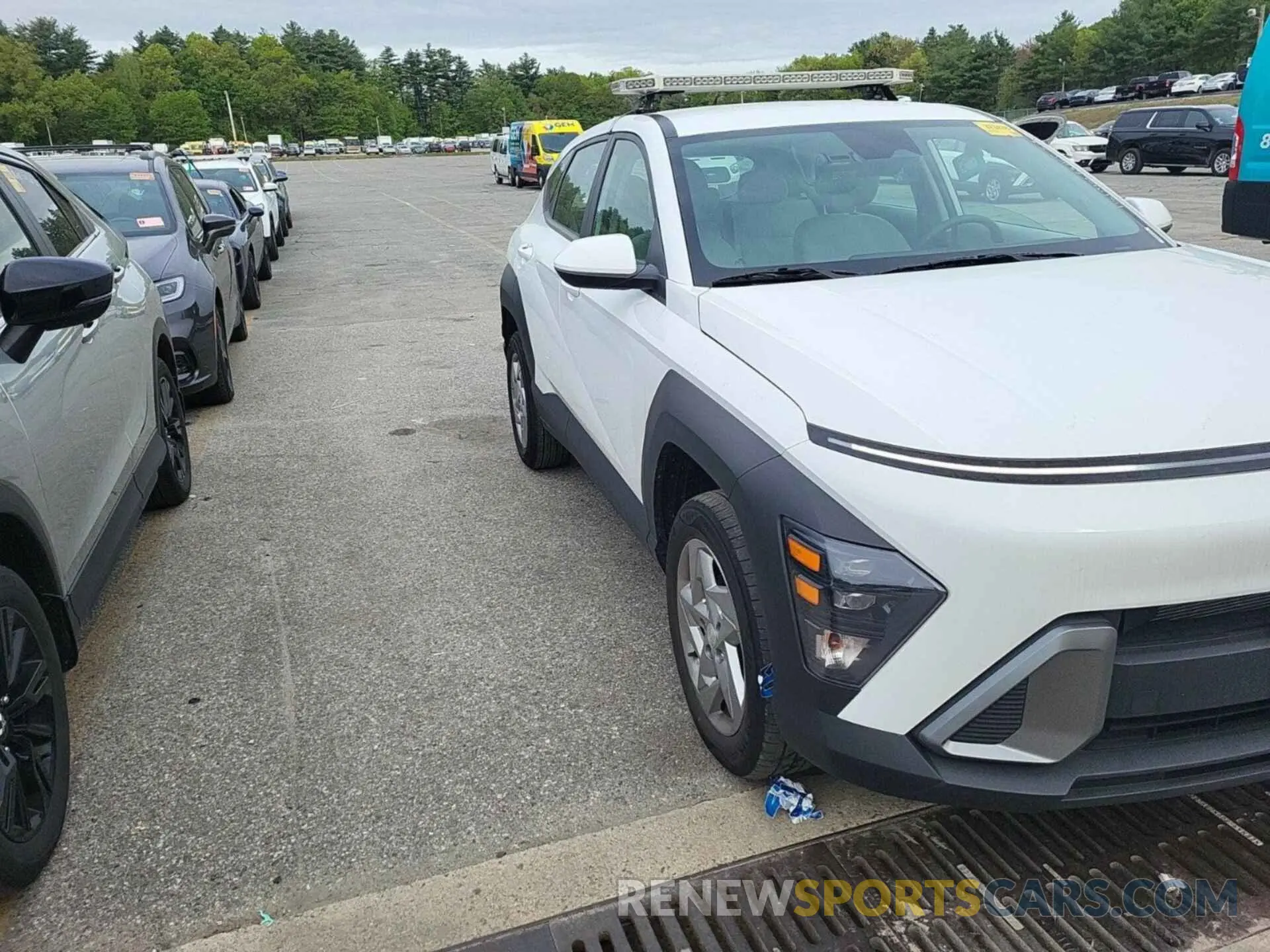 32 Photograph of a damaged car KM8HACAB6RU146258 HYUNDAI KONA 2024