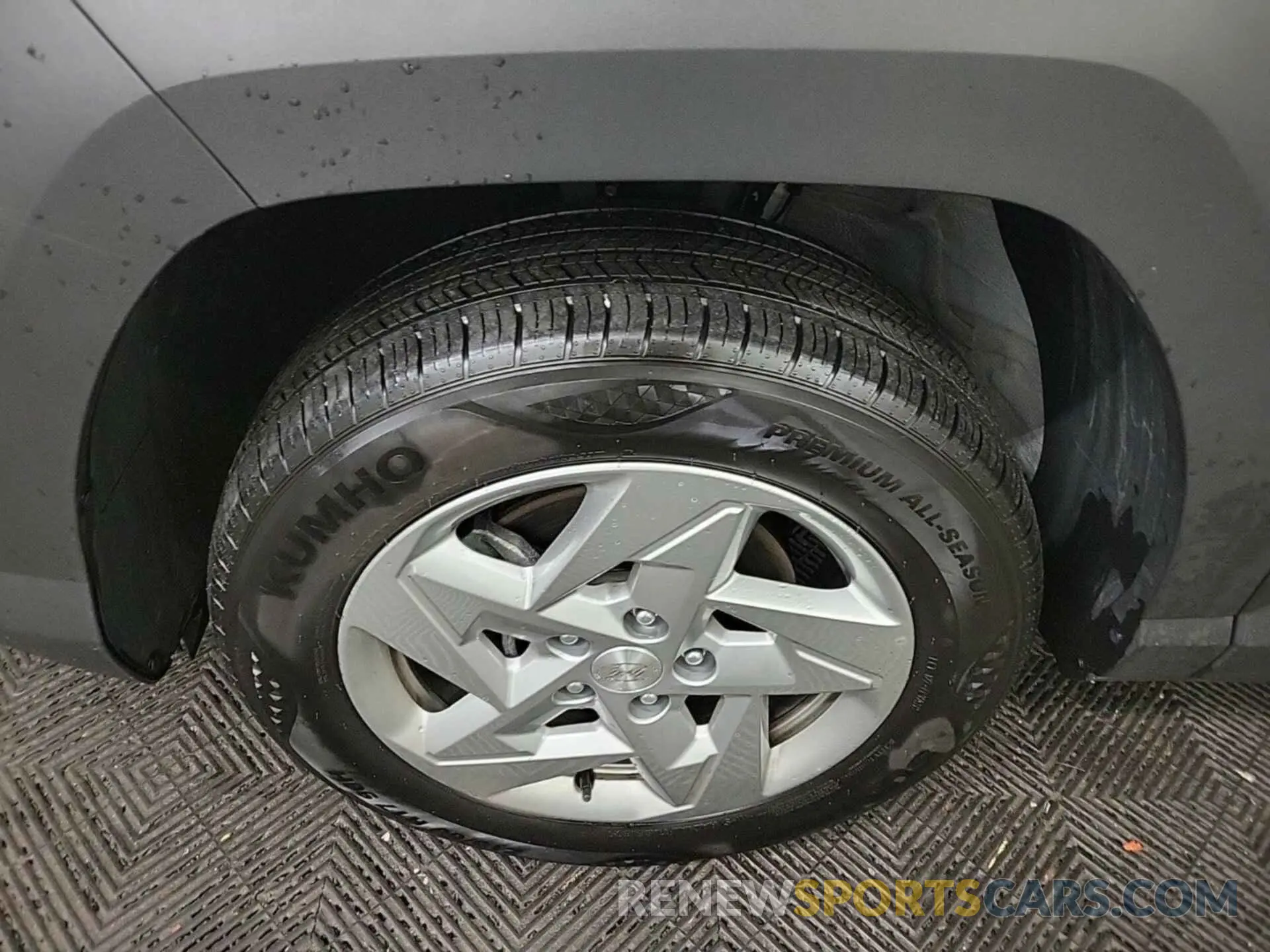 18 Photograph of a damaged car KM8HACAB8RU146312 HYUNDAI KONA 2024