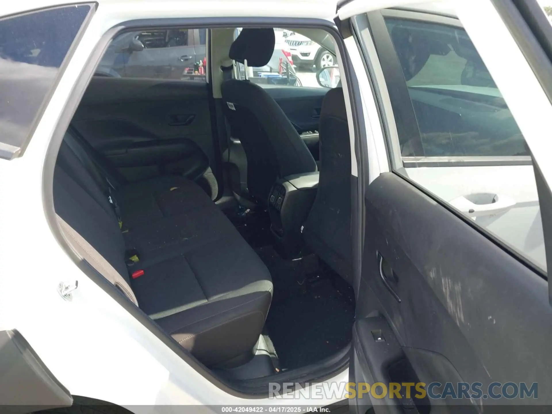8 Photograph of a damaged car KM8HB3AB0RU109915 HYUNDAI KONA 2024