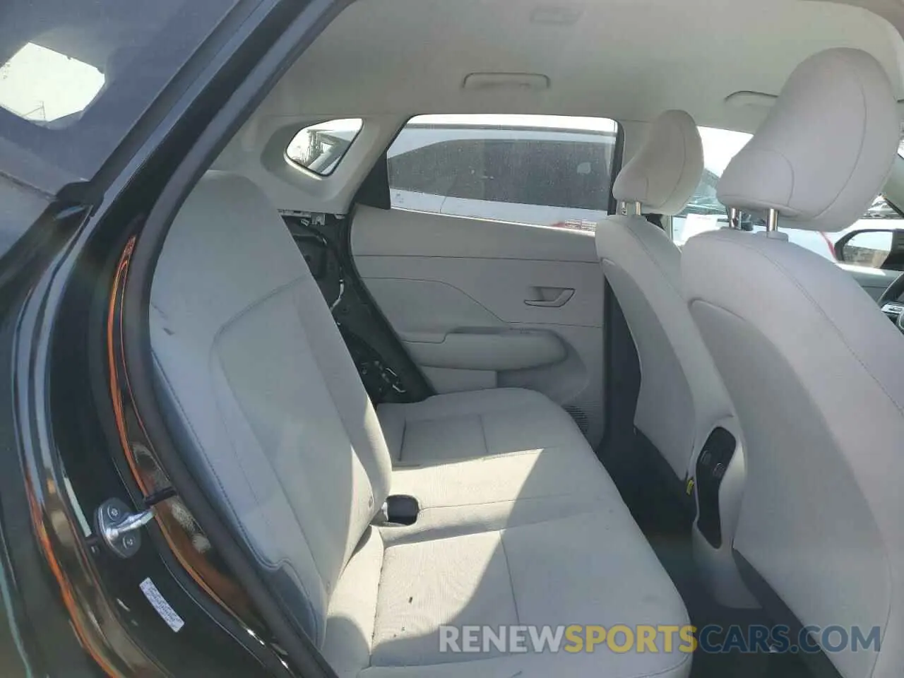 10 Photograph of a damaged car KM8HB3AB1RU069988 HYUNDAI KONA 2024