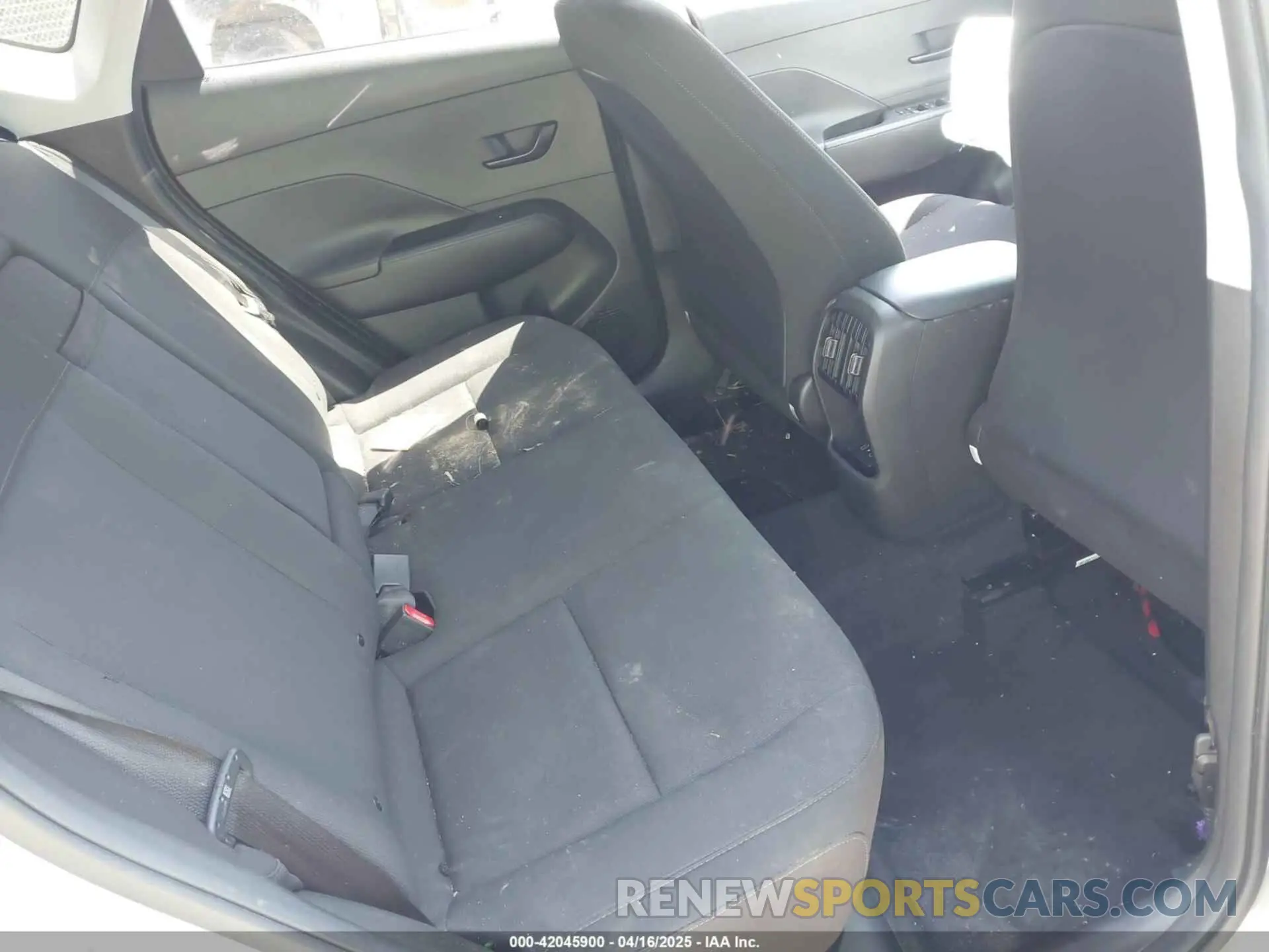 8 Photograph of a damaged car KM8HB3AB2RU171025 HYUNDAI KONA 2024