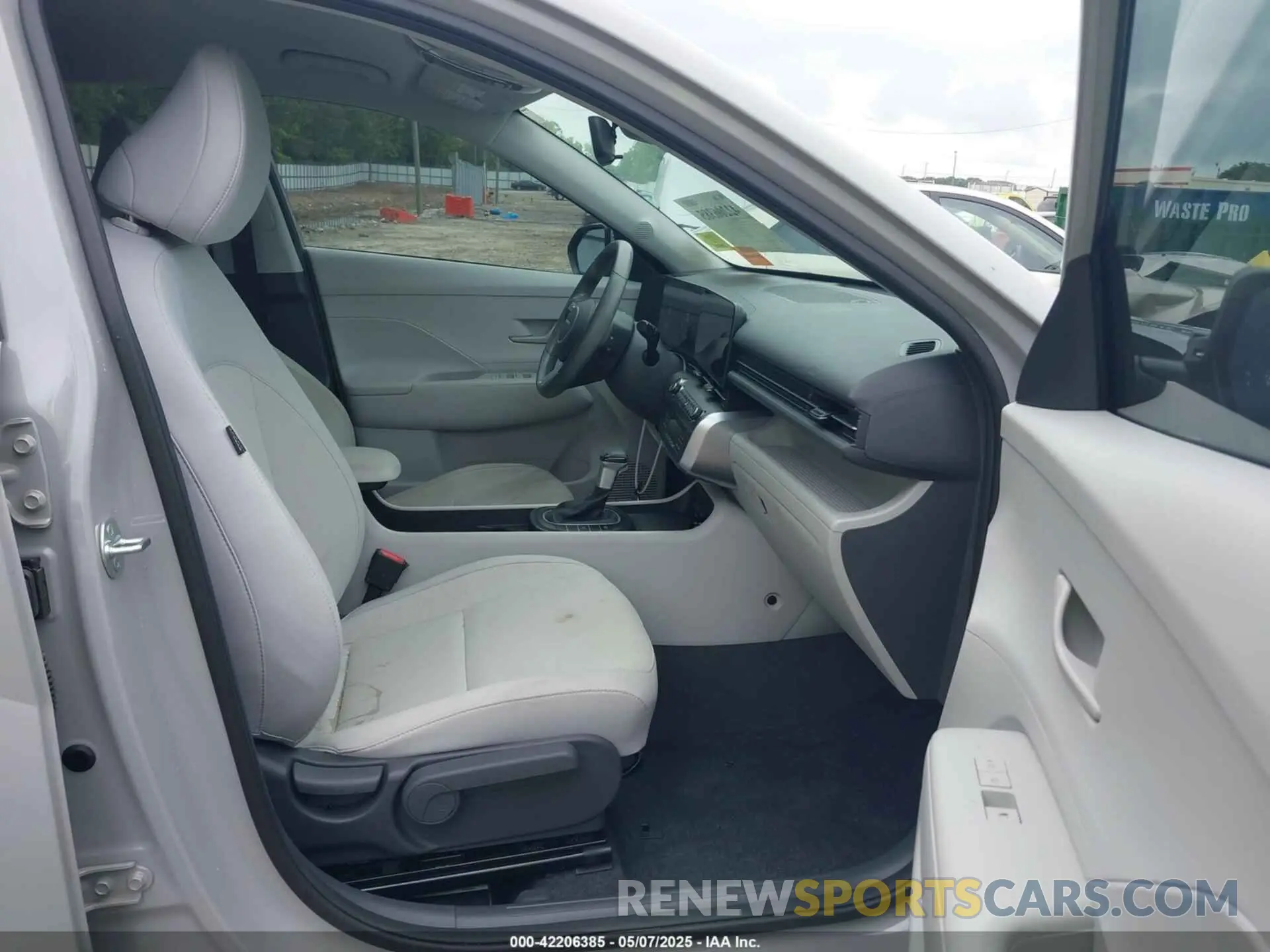 5 Photograph of a damaged car KM8HB3AB3RU053503 HYUNDAI KONA 2024
