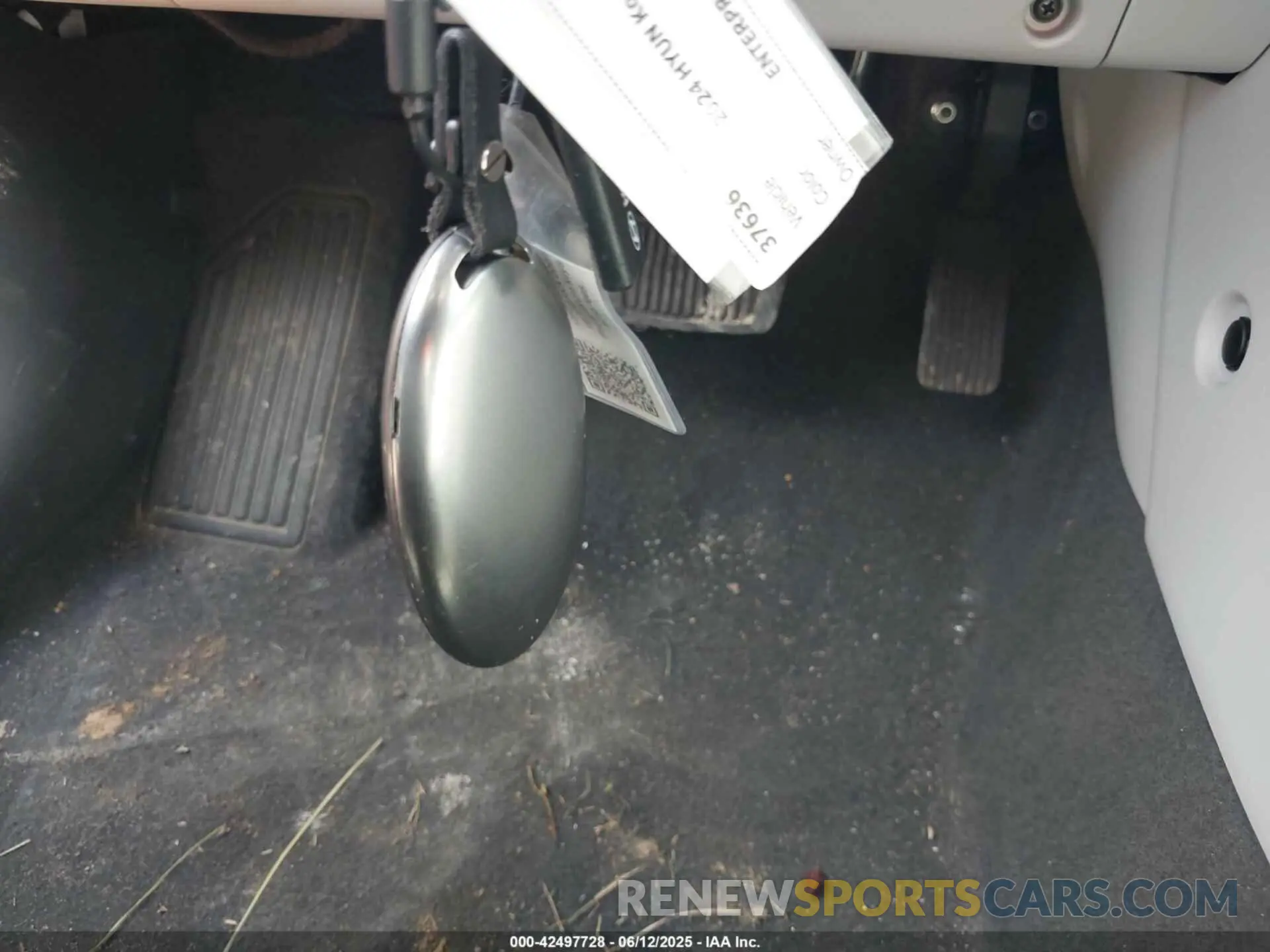 11 Photograph of a damaged car KM8HB3AB3RU146781 HYUNDAI KONA 2024