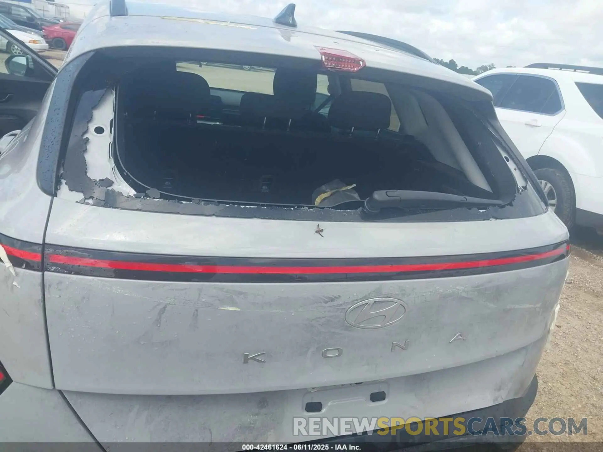 6 Photograph of a damaged car KM8HB3AB3RU168294 HYUNDAI KONA 2024