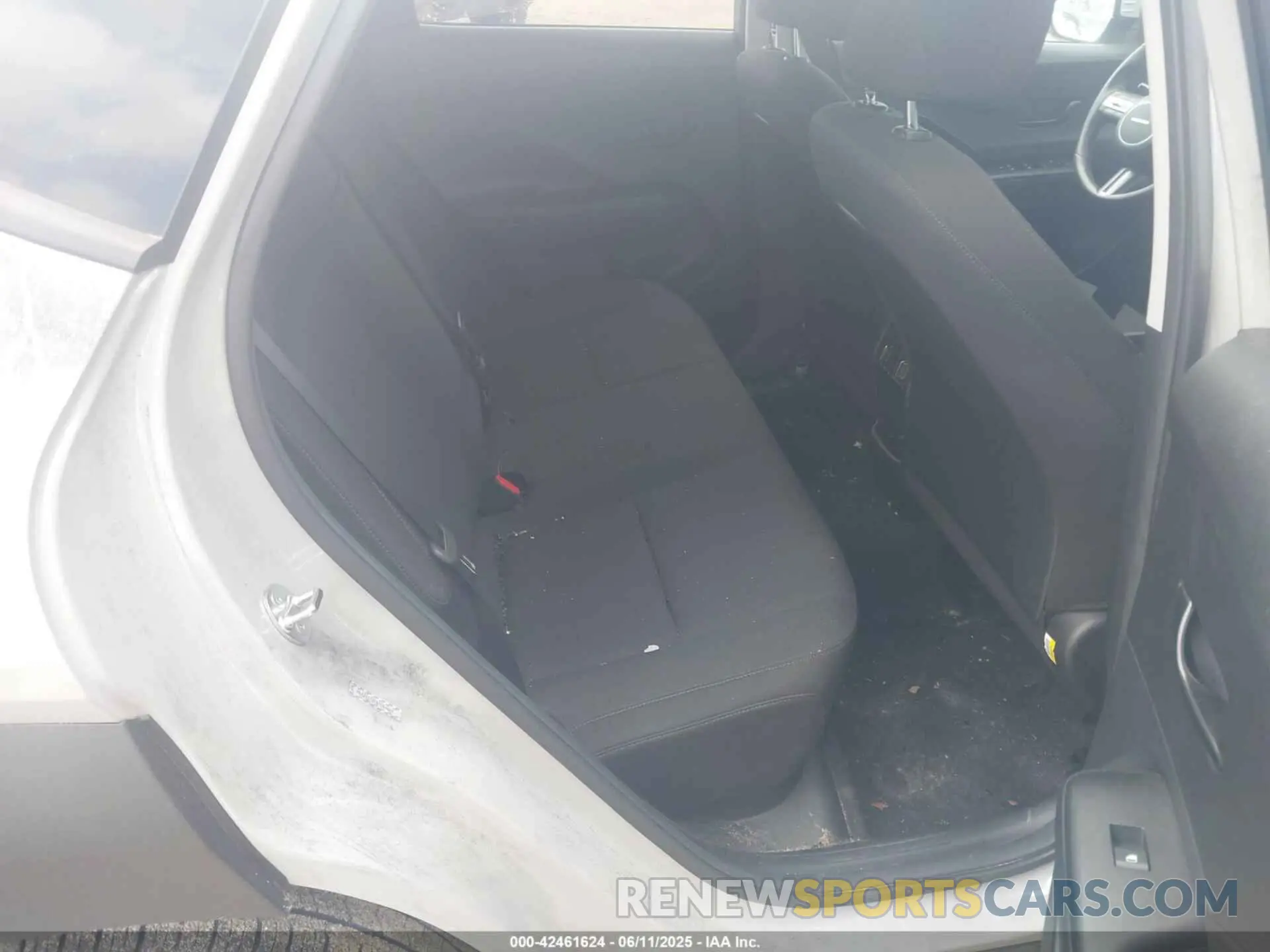 8 Photograph of a damaged car KM8HB3AB3RU168294 HYUNDAI KONA 2024