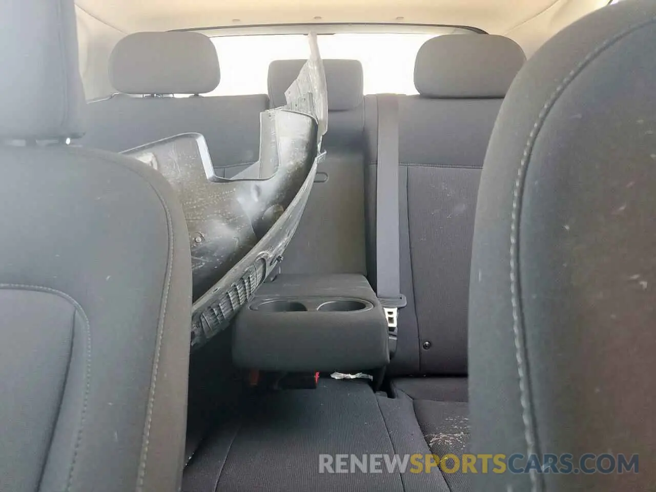 10 Photograph of a damaged car KM8HB3AB5RU052160 HYUNDAI KONA 2024