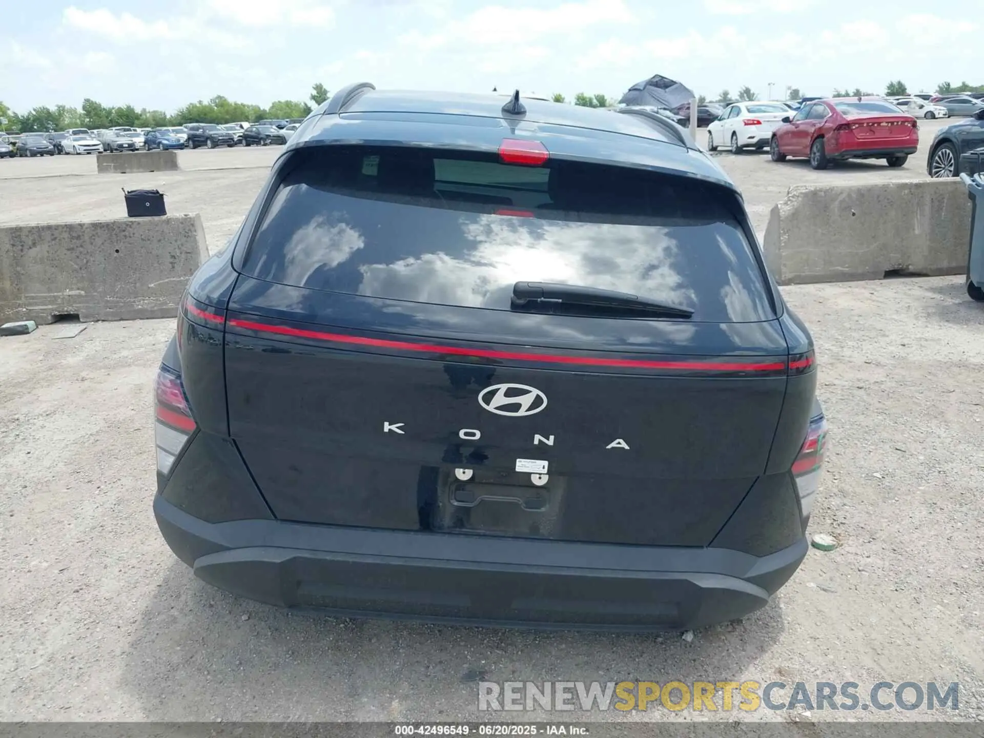 16 Photograph of a damaged car KM8HB3AB5RU111451 HYUNDAI KONA 2024