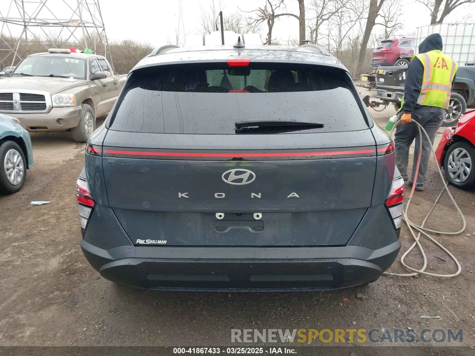 17 Photograph of a damaged car KM8HB3AB5RU135264 HYUNDAI KONA 2024