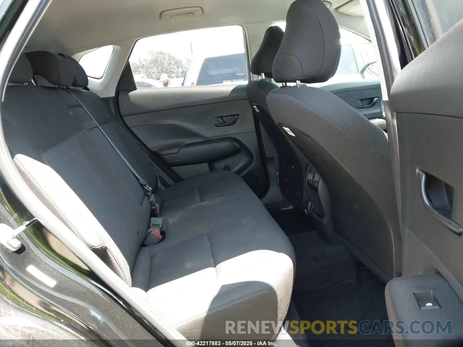8 Photograph of a damaged car KM8HB3AB6RU162442 HYUNDAI KONA 2024