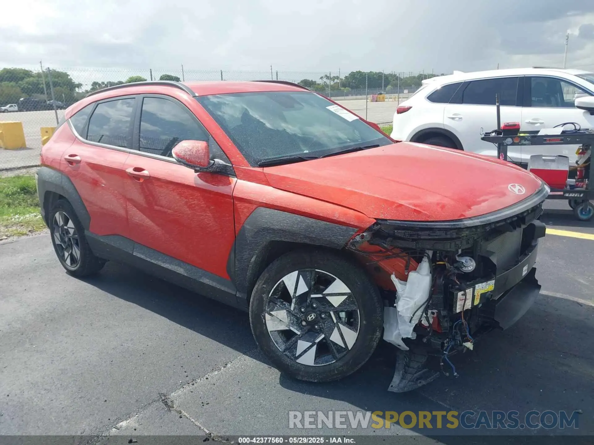 1 Photograph of a damaged car KM8HB3AB7RU102024 HYUNDAI KONA 2024