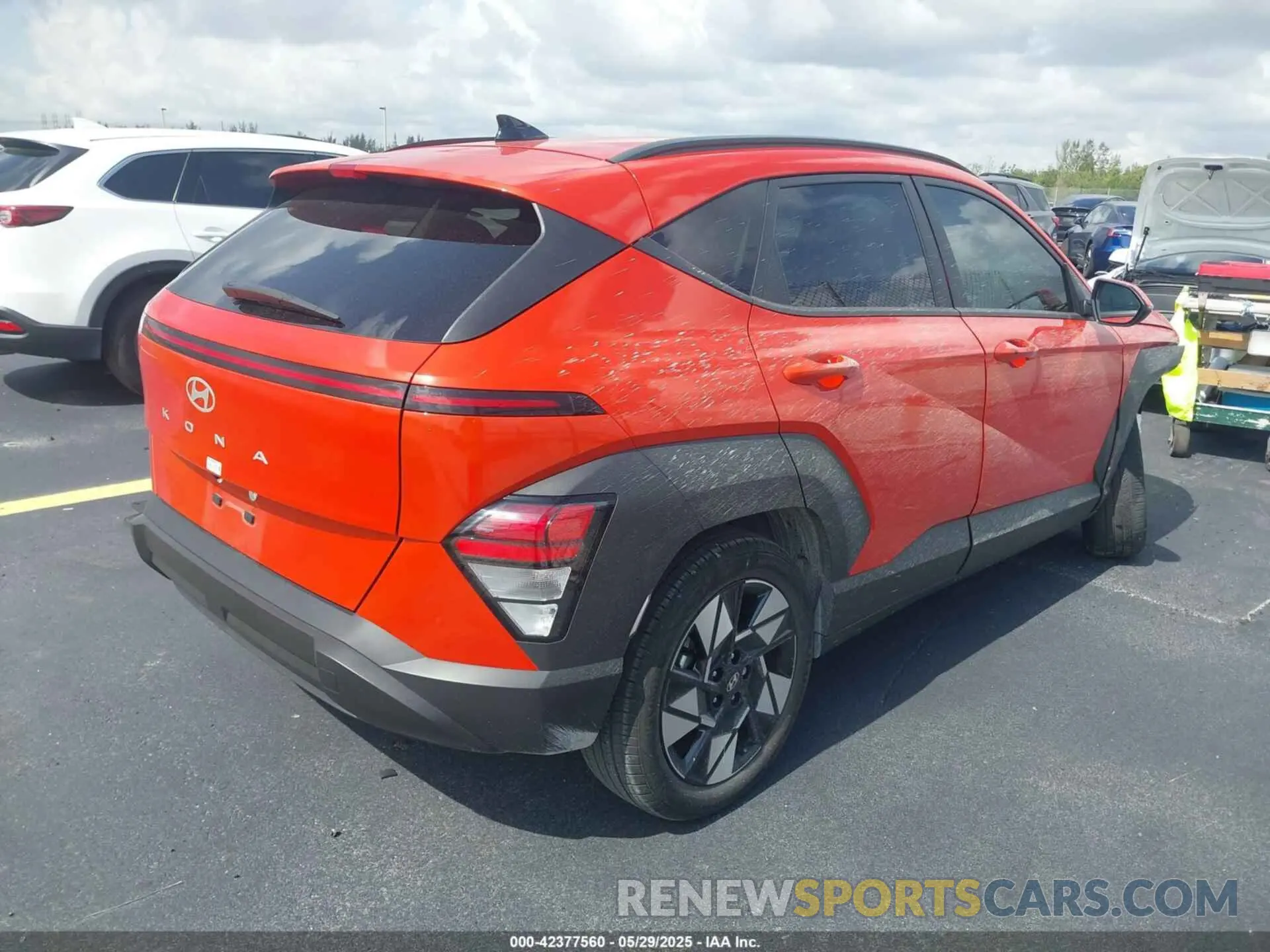 4 Photograph of a damaged car KM8HB3AB7RU102024 HYUNDAI KONA 2024