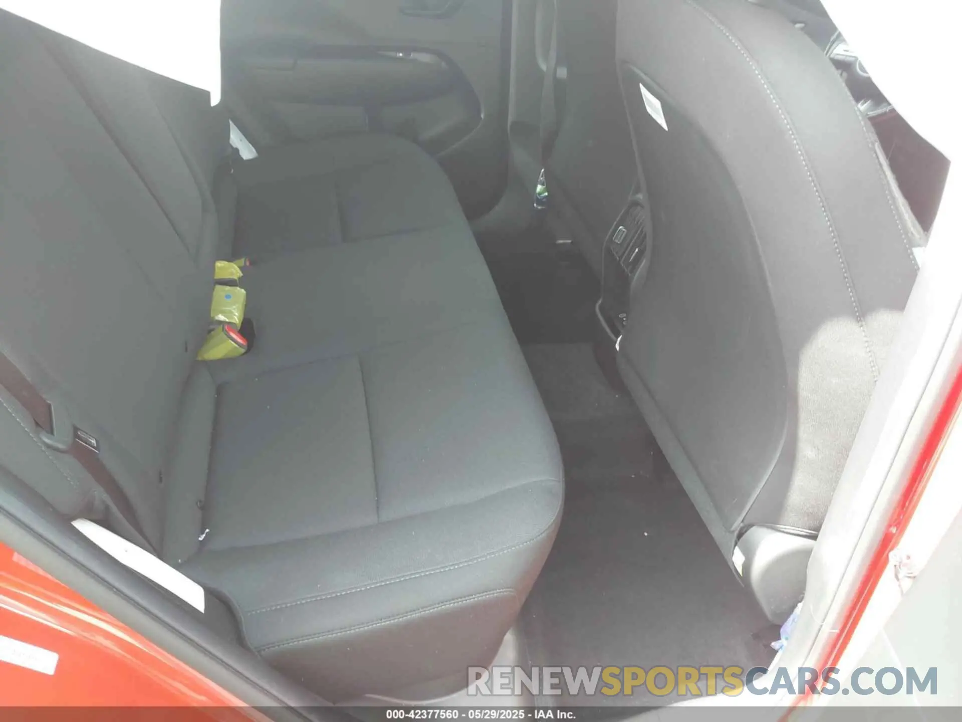 8 Photograph of a damaged car KM8HB3AB7RU102024 HYUNDAI KONA 2024