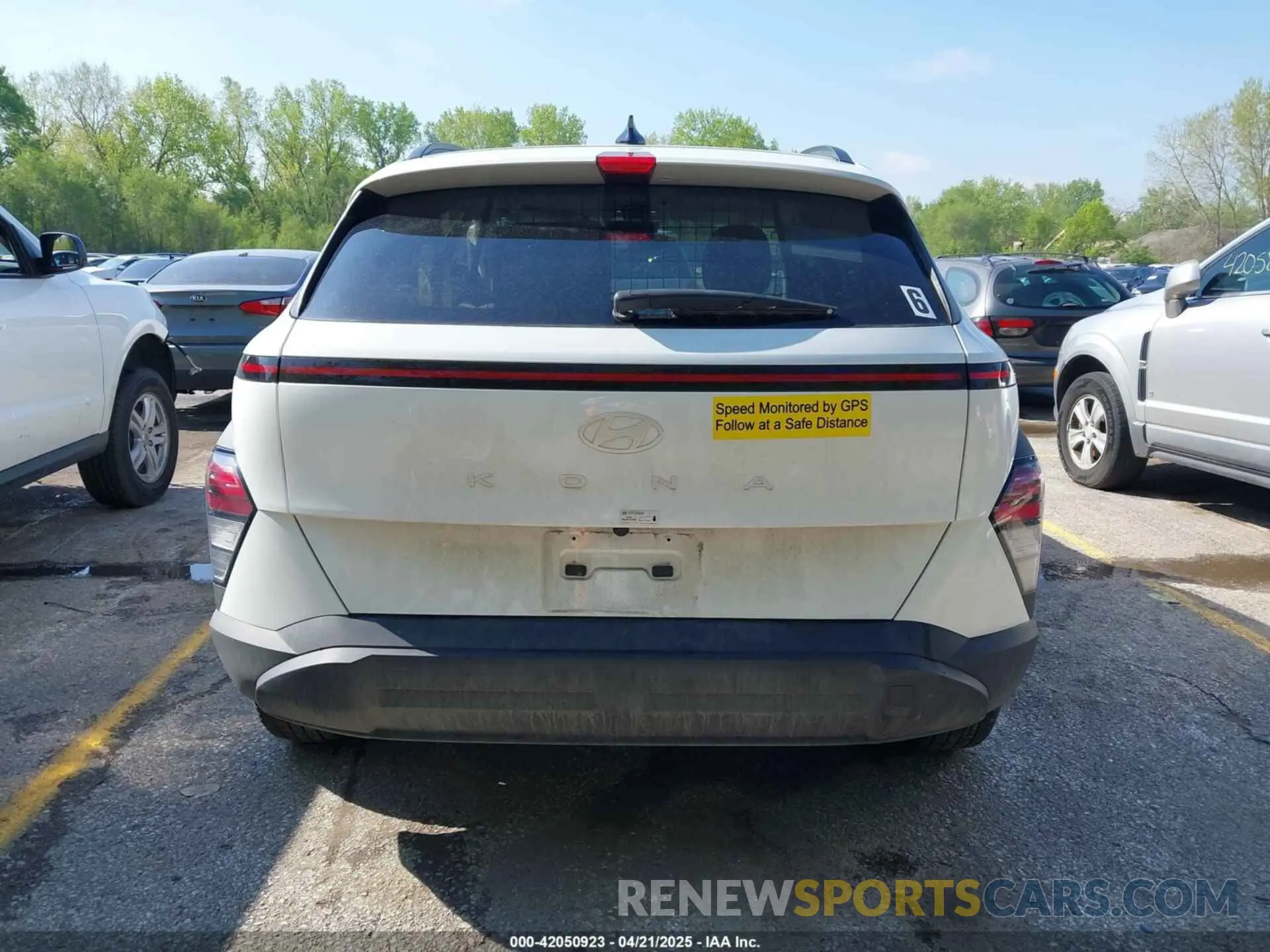 15 Photograph of a damaged car KM8HB3AB7RU147464 HYUNDAI KONA 2024