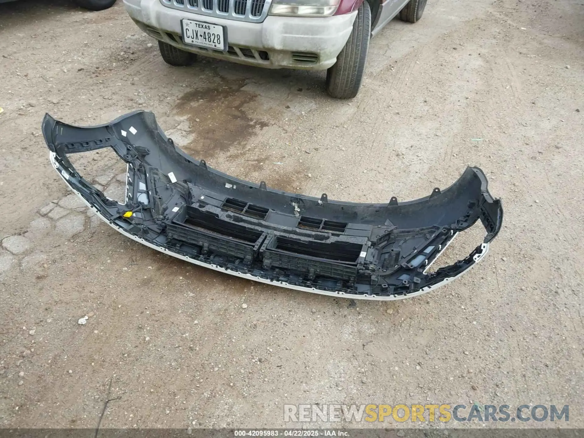 12 Photograph of a damaged car KM8HB3AB7RU181713 HYUNDAI KONA 2024