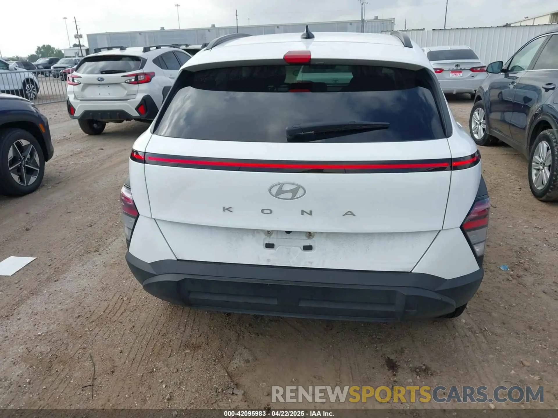 17 Photograph of a damaged car KM8HB3AB7RU181713 HYUNDAI KONA 2024