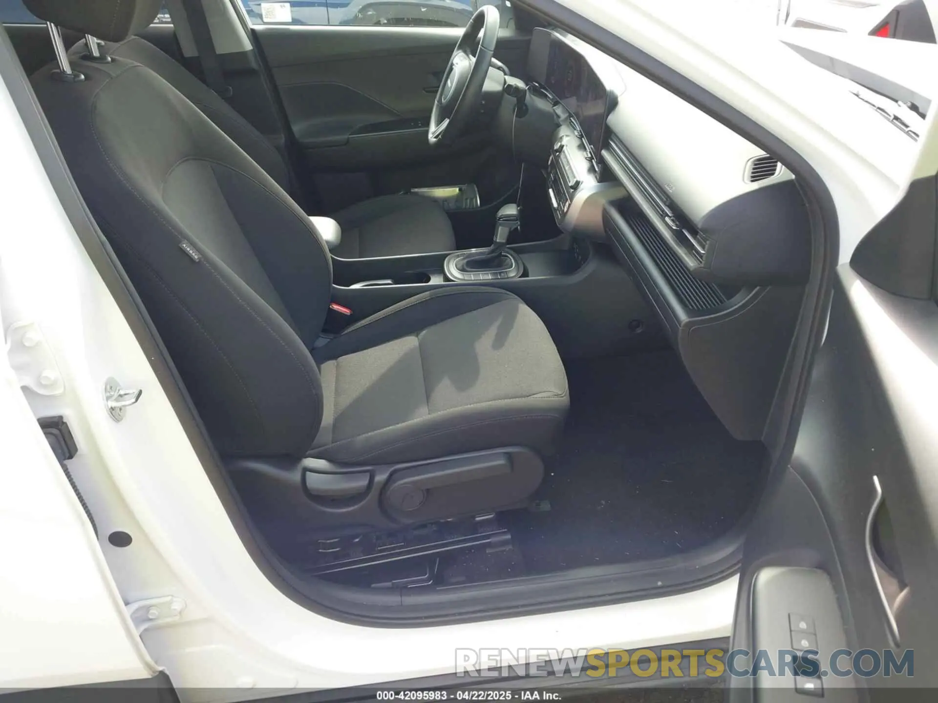 5 Photograph of a damaged car KM8HB3AB7RU181713 HYUNDAI KONA 2024