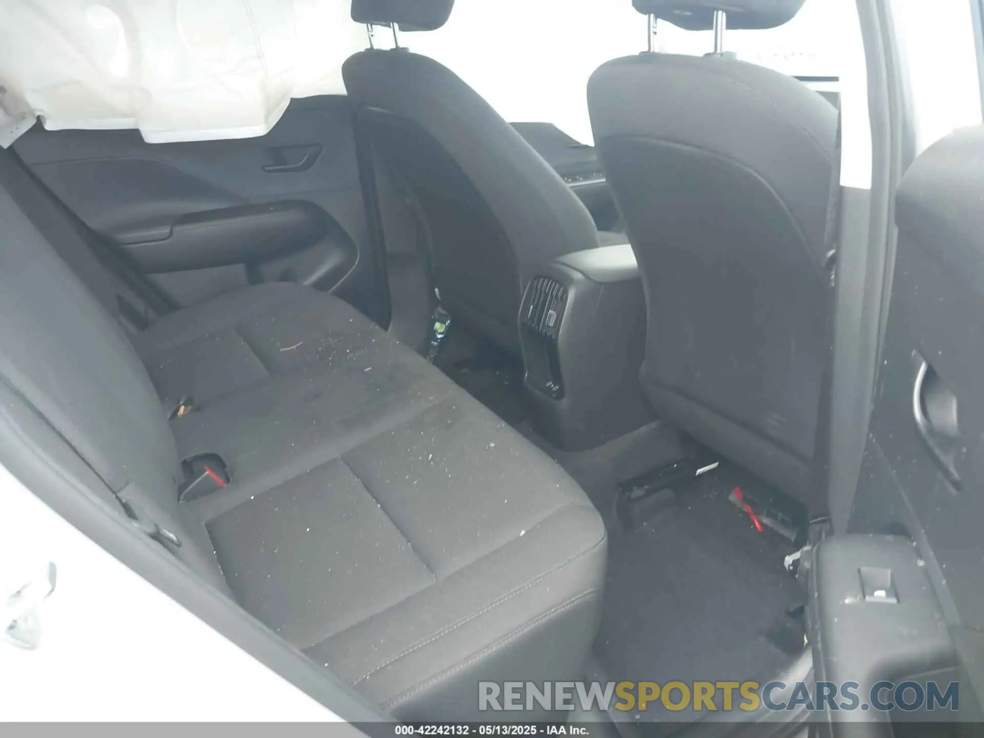 8 Photograph of a damaged car KM8HB3AB8RU056459 HYUNDAI KONA 2024