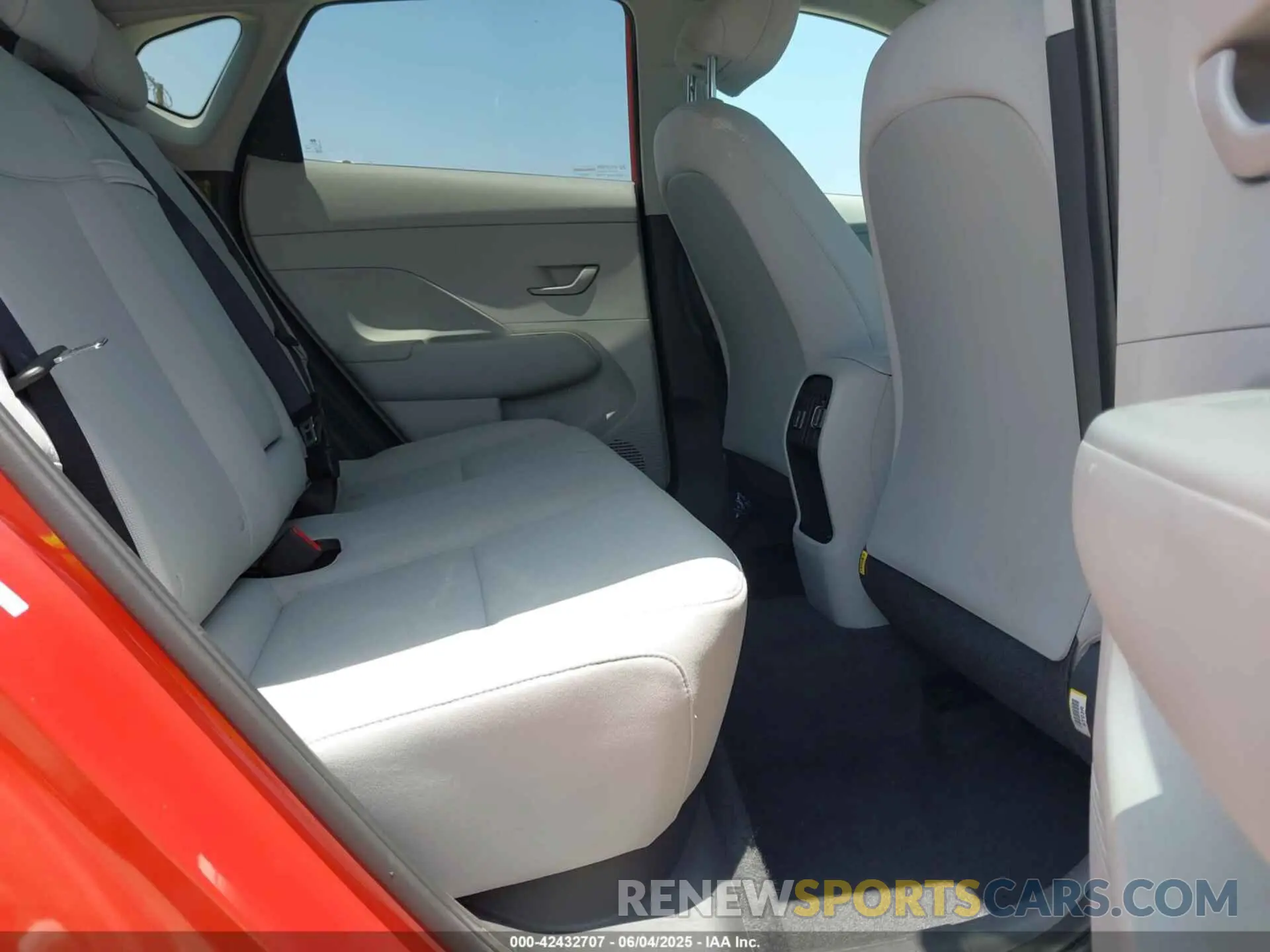 8 Photograph of a damaged car KM8HB3AB8RU095892 HYUNDAI KONA 2024