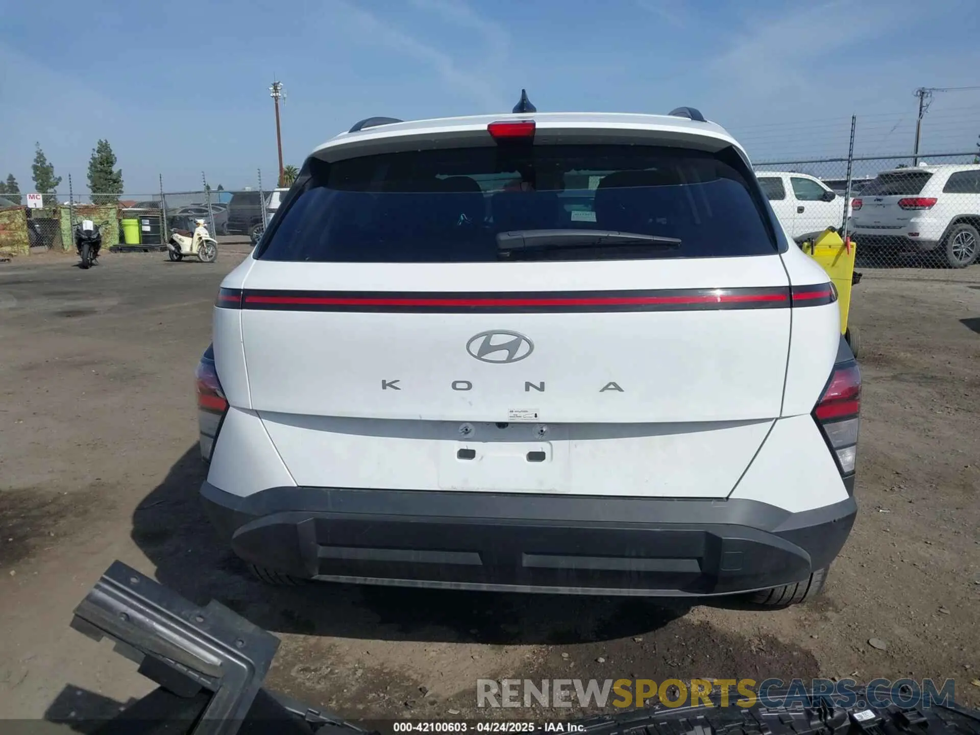 17 Photograph of a damaged car KM8HB3AB8RU169294 HYUNDAI KONA 2024