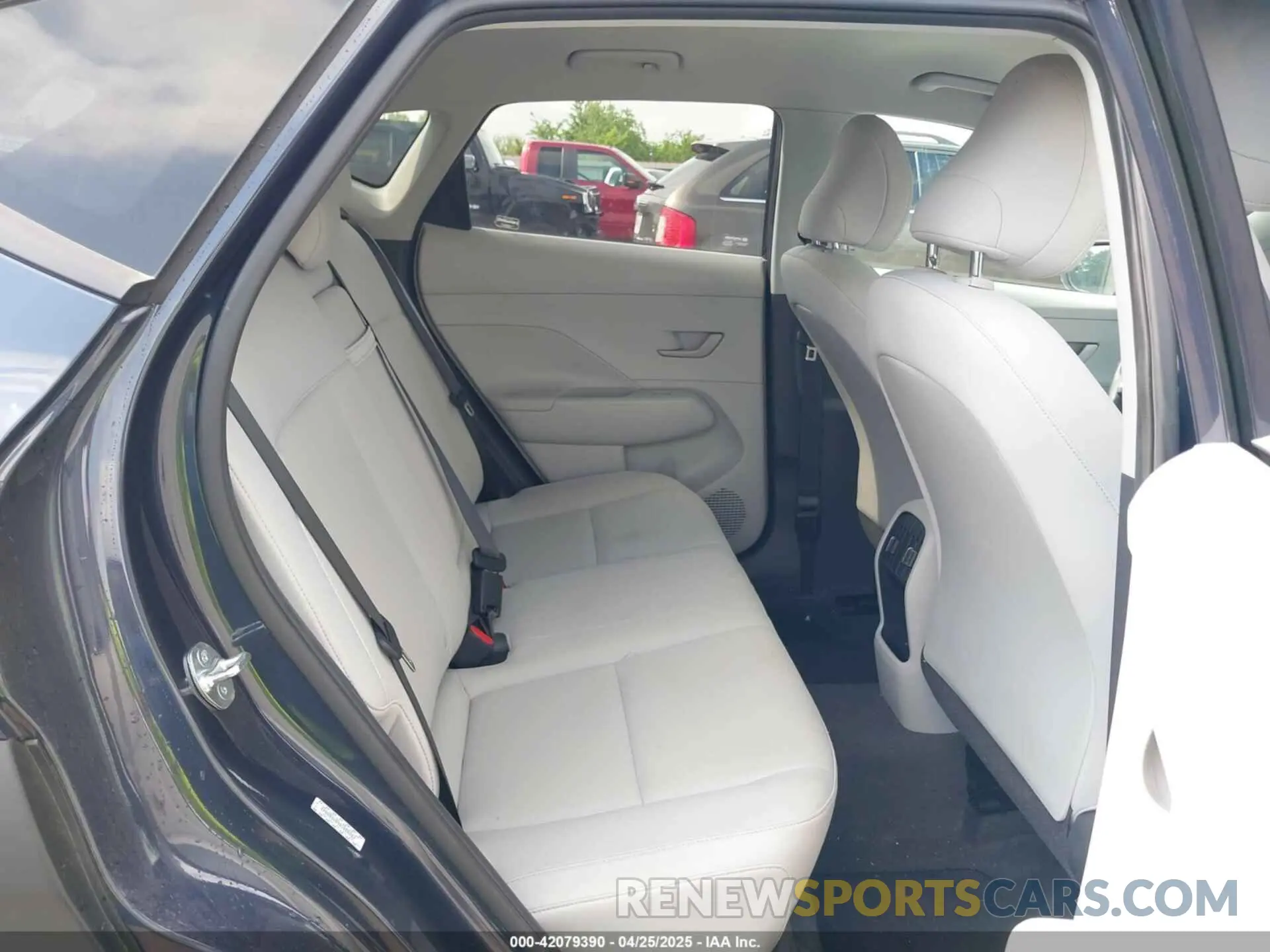 8 Photograph of a damaged car KM8HB3AB9RU086862 HYUNDAI KONA 2024