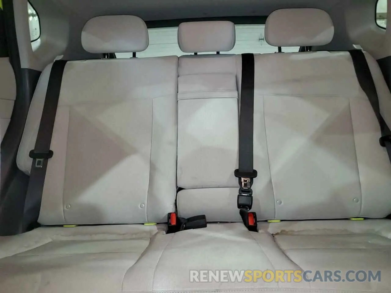 10 Photograph of a damaged car KM8HB3ABXRU067026 HYUNDAI KONA 2024
