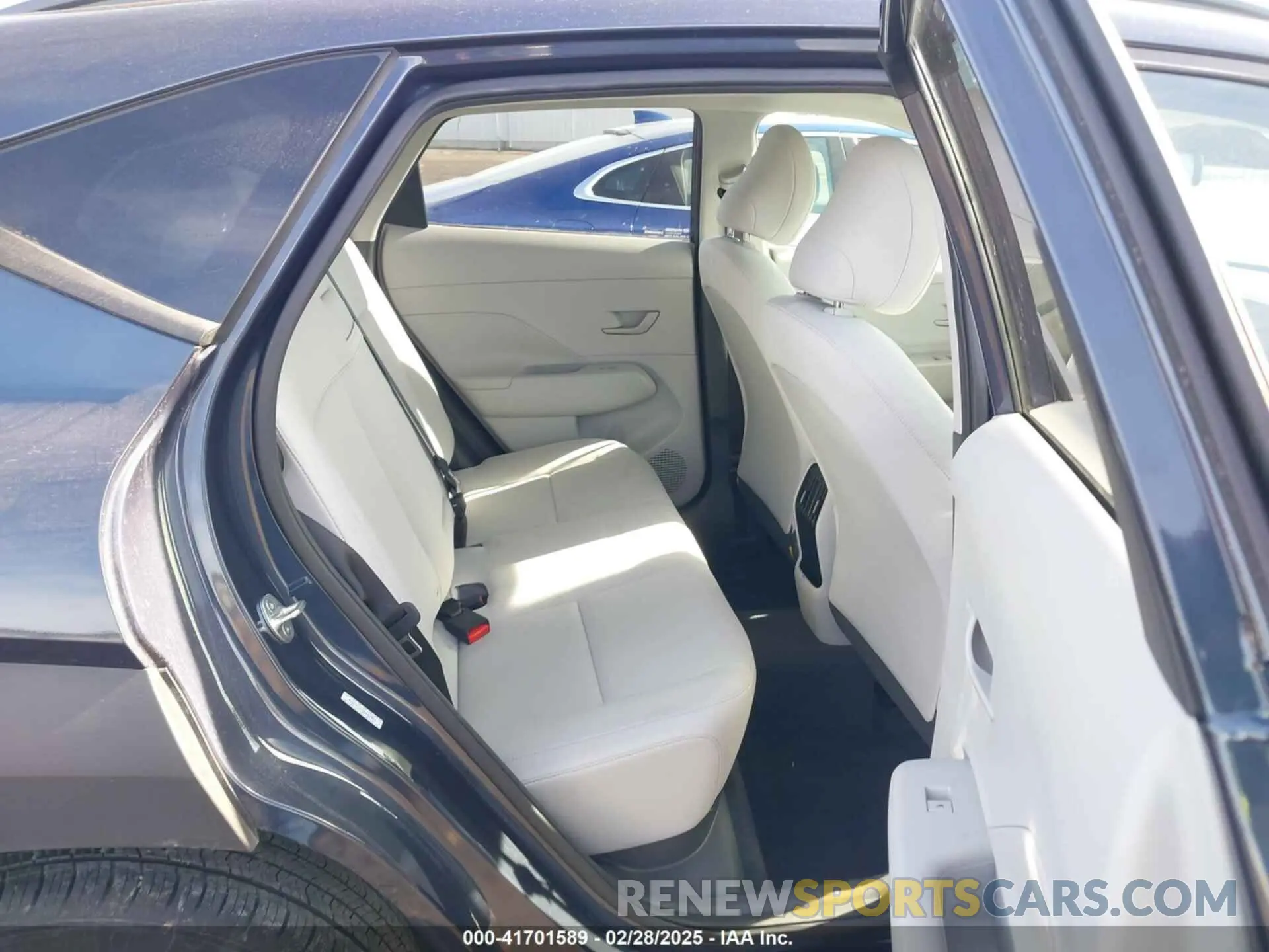 8 Photograph of a damaged car KM8HB3ABXRU184590 HYUNDAI KONA 2024