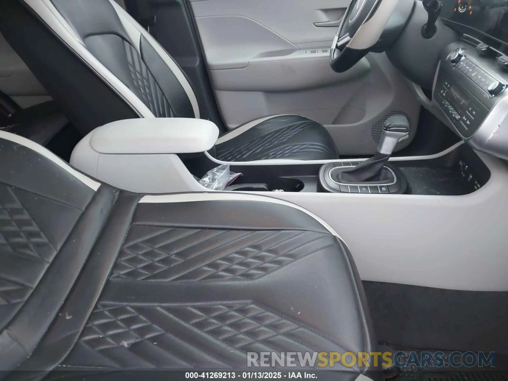 5 Photograph of a damaged car KM8HBCAB0RU069688 HYUNDAI KONA 2024