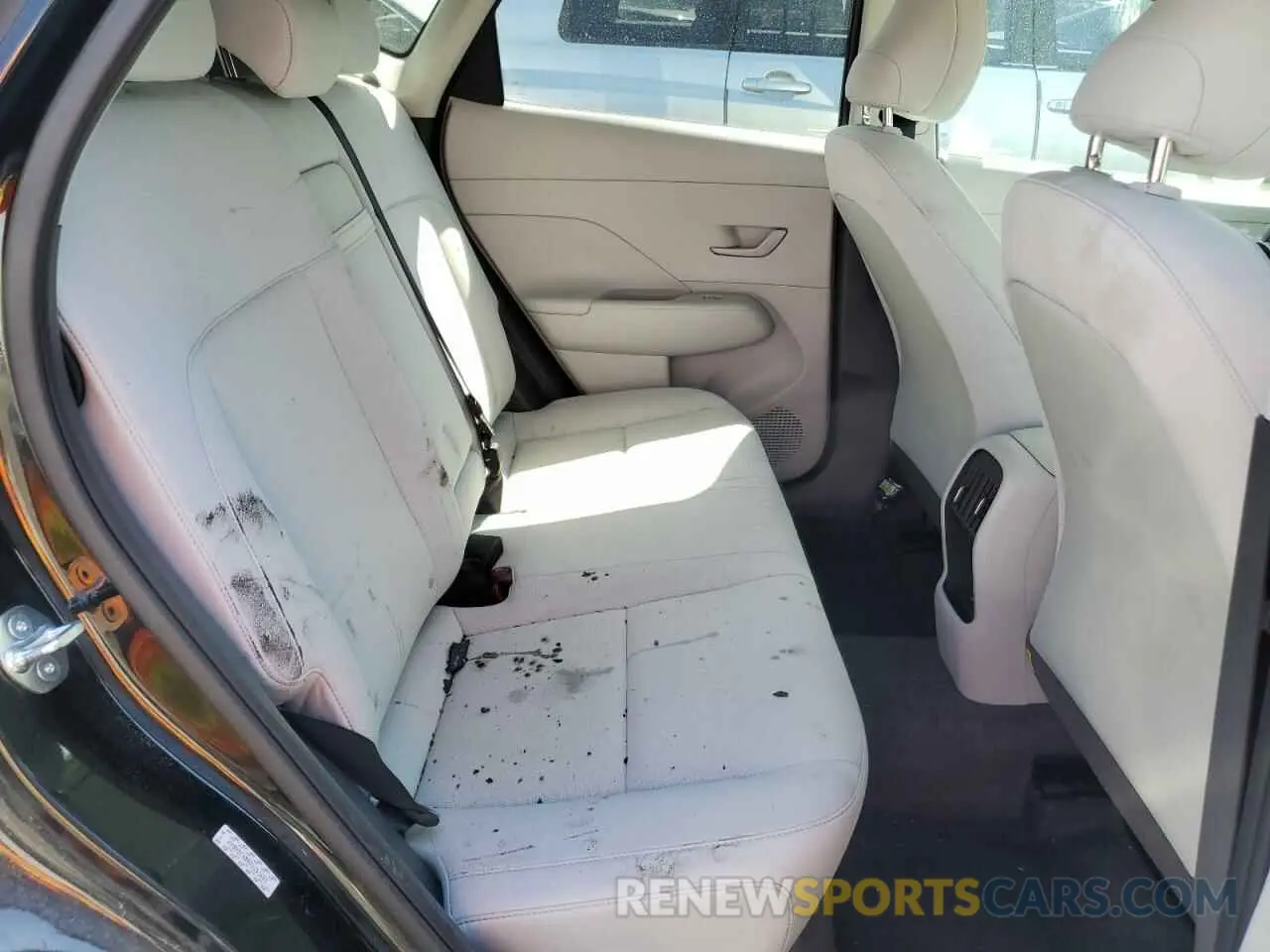 10 Photograph of a damaged car KM8HBCAB0RU151663 HYUNDAI KONA 2024