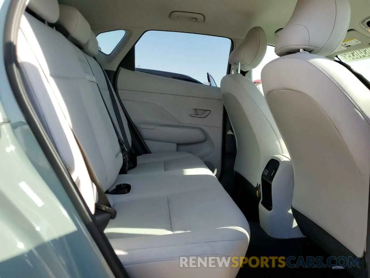 10 Photograph of a damaged car KM8HBCAB1RU165992 HYUNDAI KONA 2024