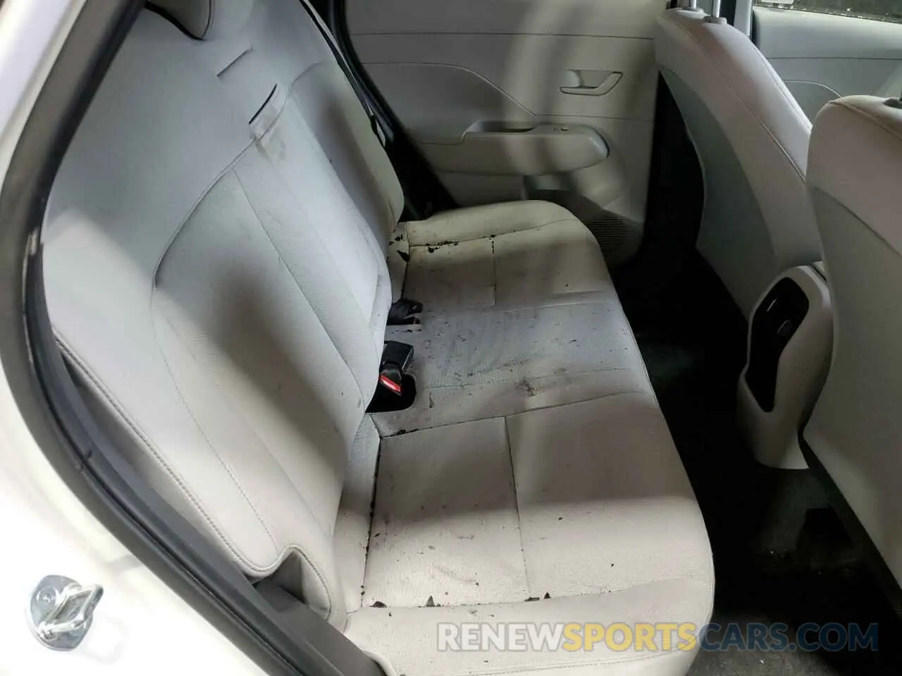 11 Photograph of a damaged car KM8HBCAB6RU072031 HYUNDAI KONA 2024