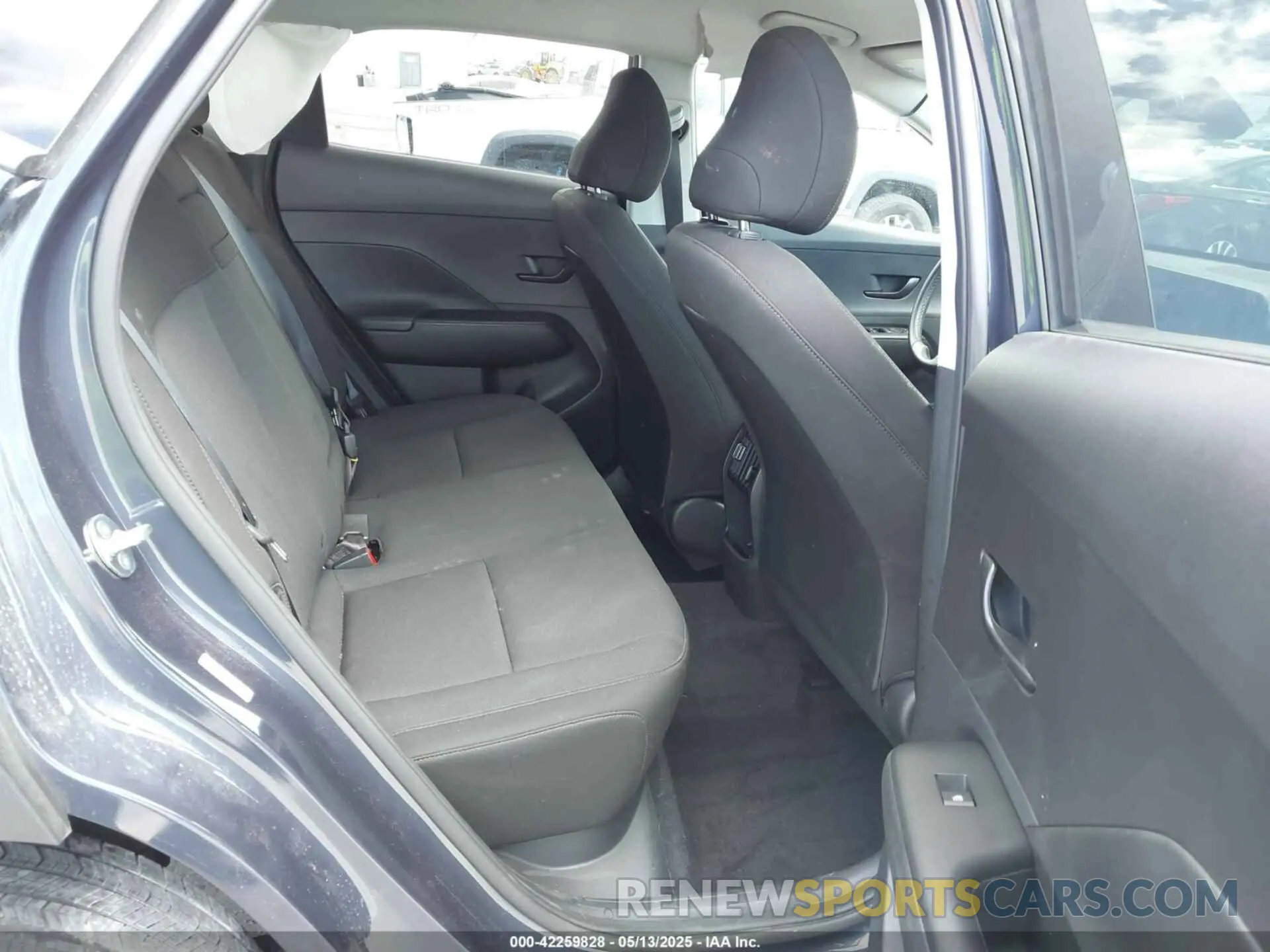 8 Photograph of a damaged car KM8HBCABXRU097465 HYUNDAI KONA 2024
