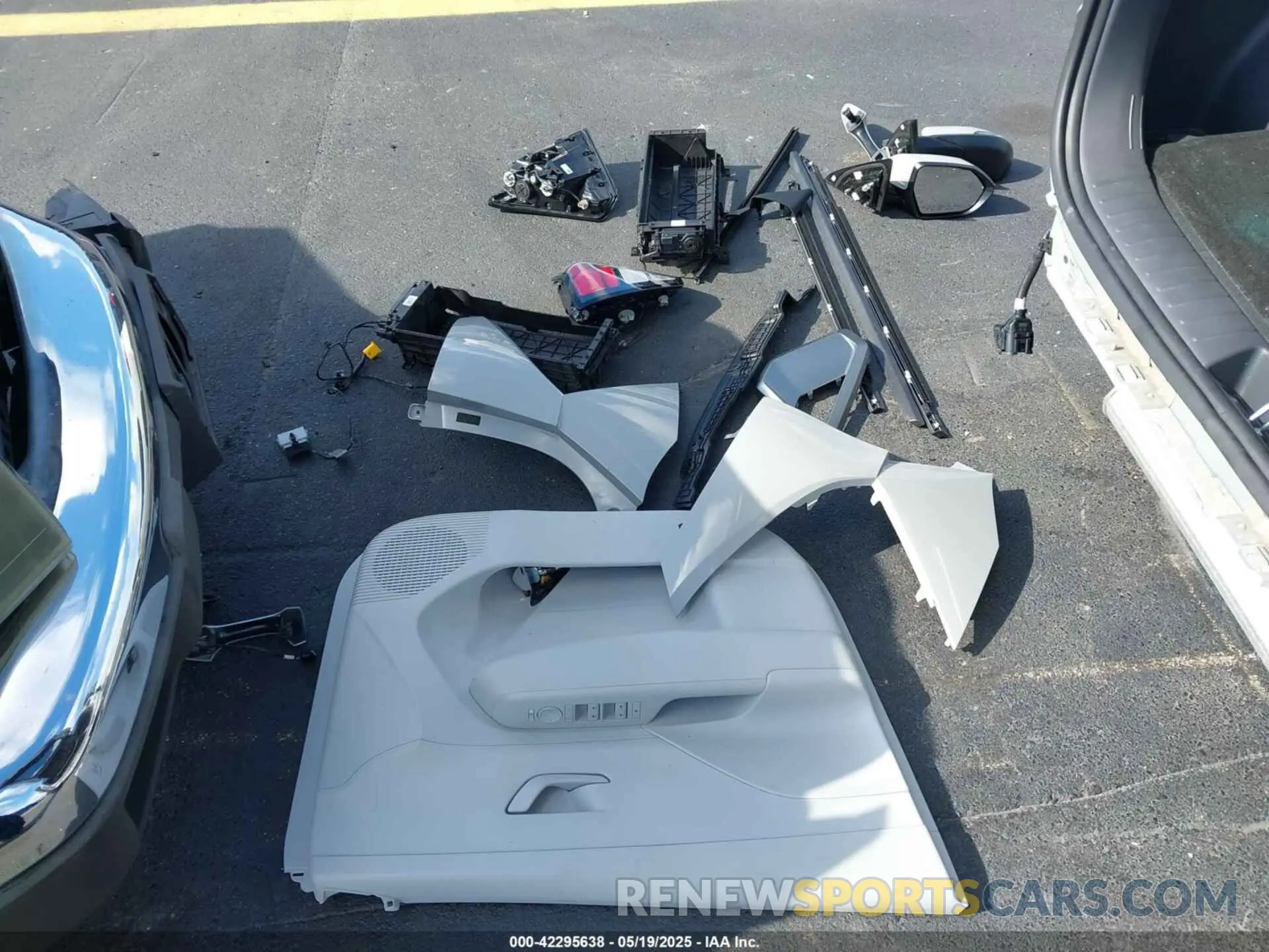 12 Photograph of a damaged car KM8HC3AB0RU183347 HYUNDAI KONA 2024